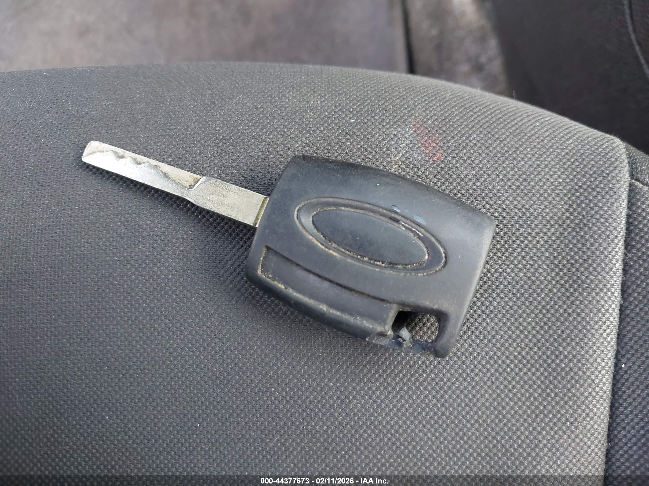 FORD FIESTA image 11