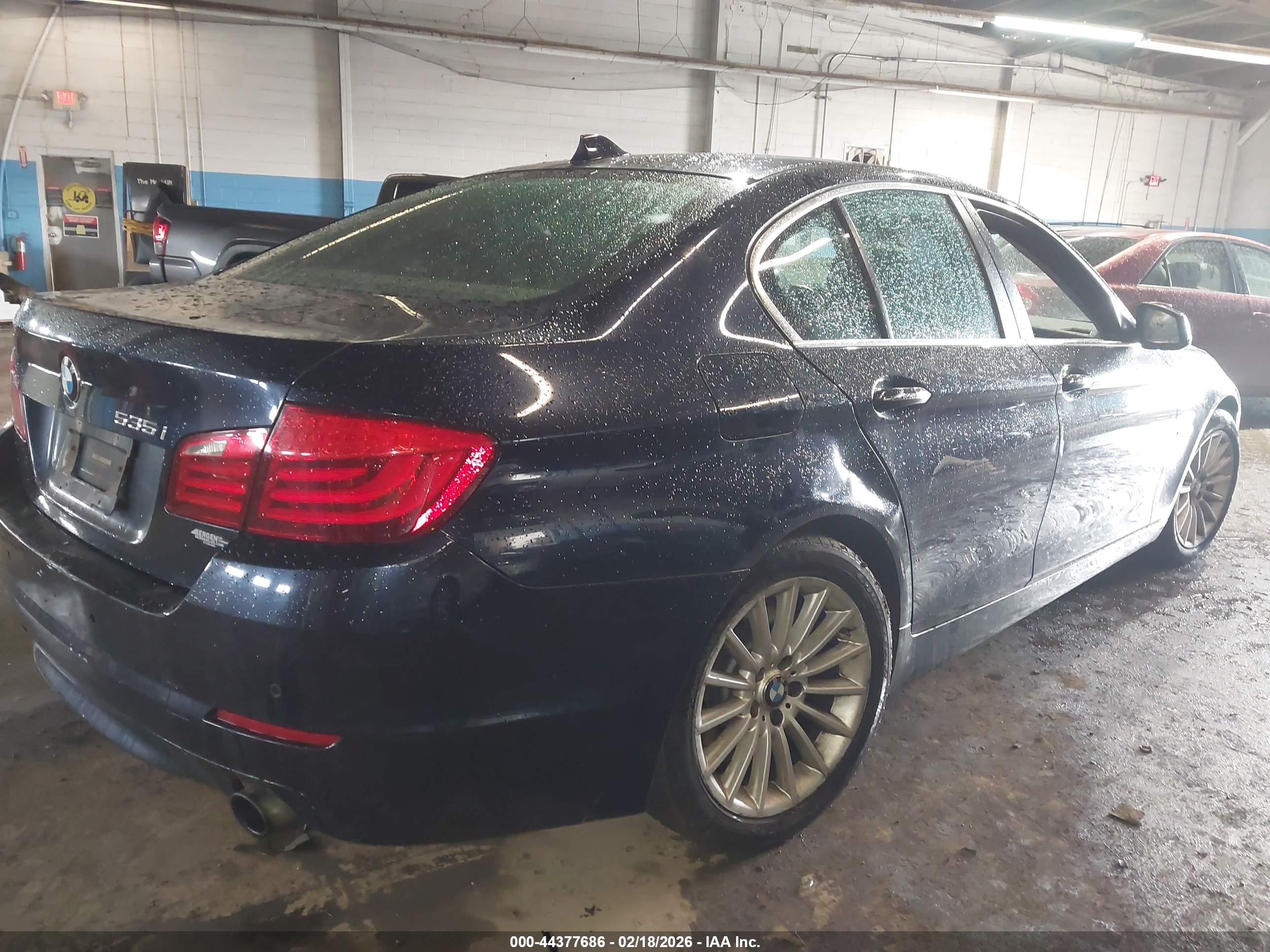 BMW 535I image 4