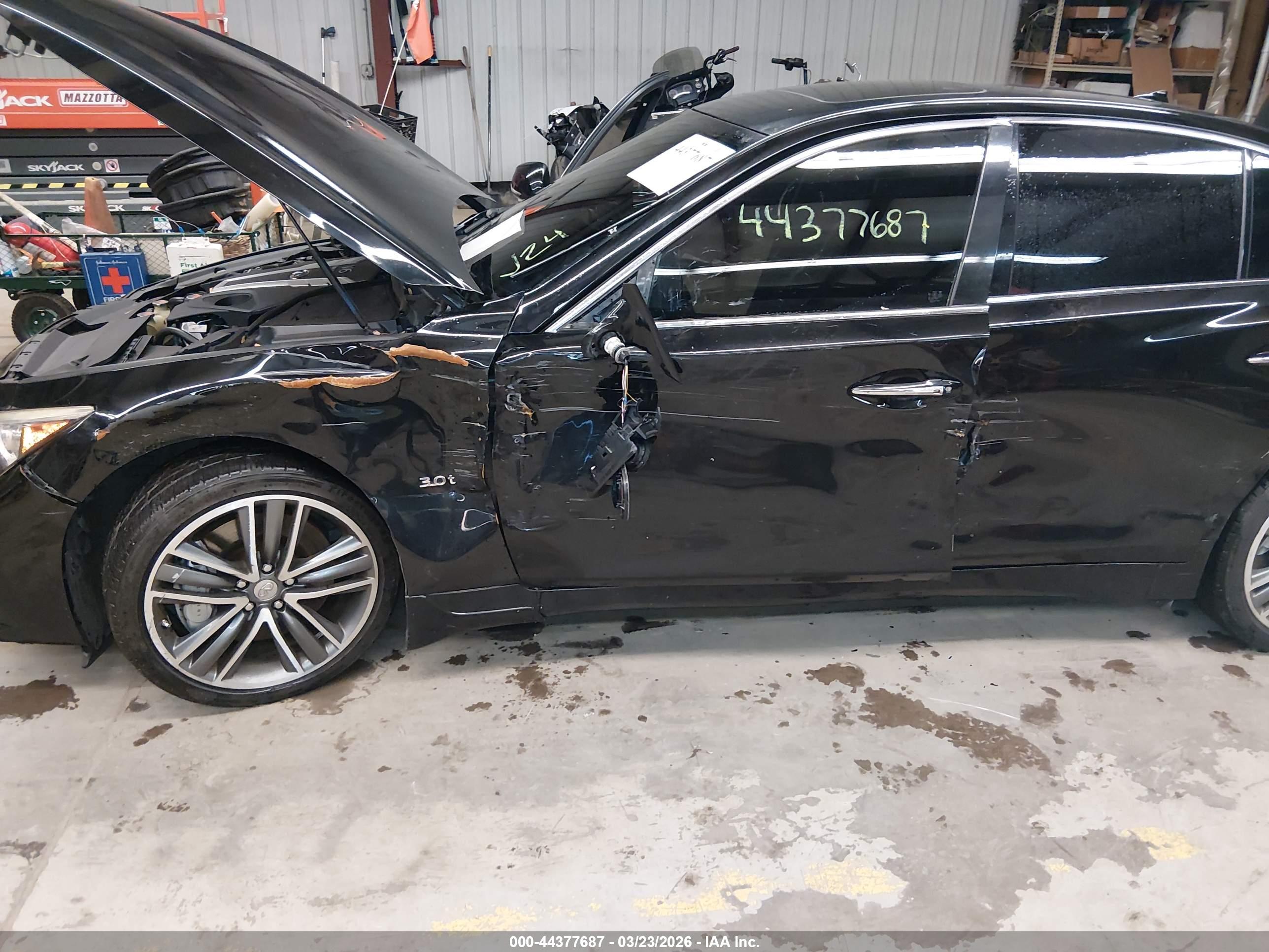INFINITI Q50 image 6