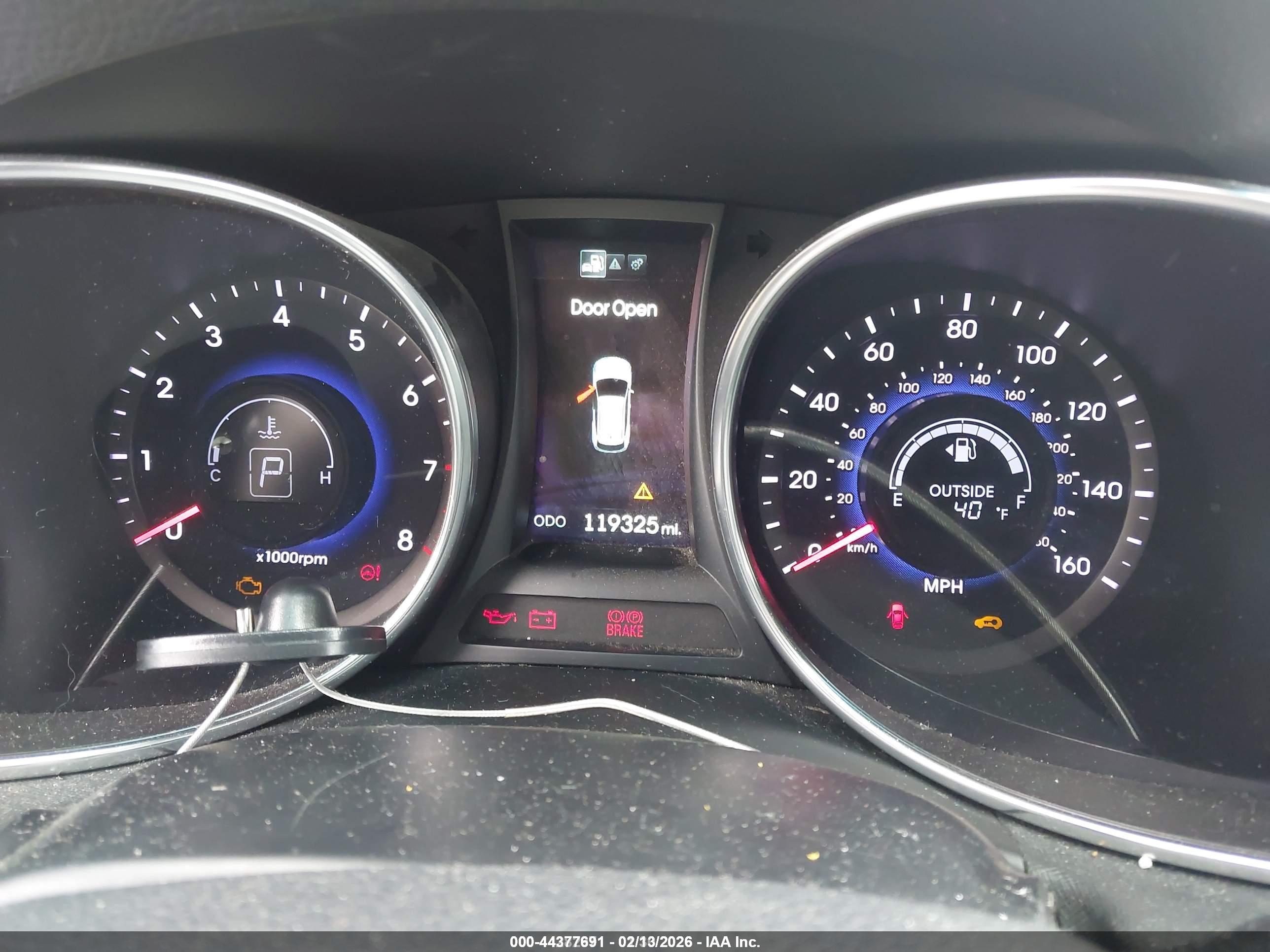 HYUNDAI SANTA image 7
