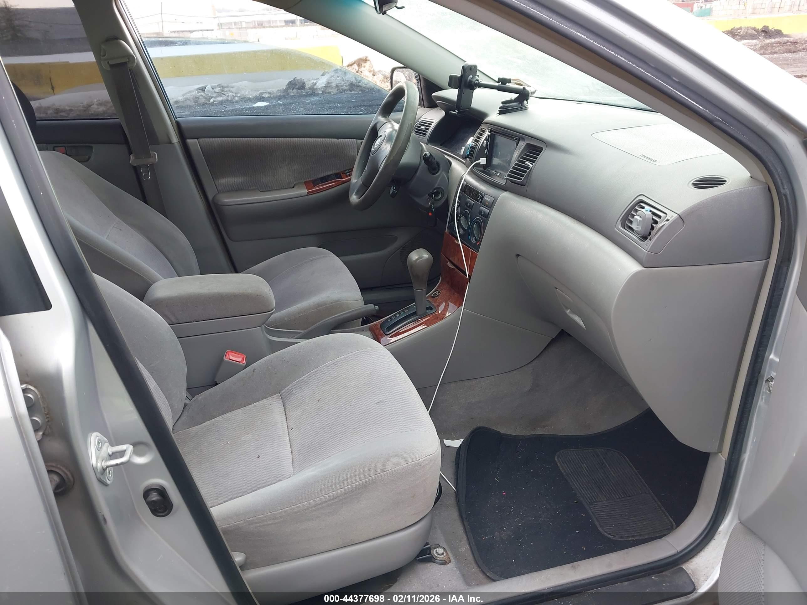 TOYOTA COROLLA image 5
