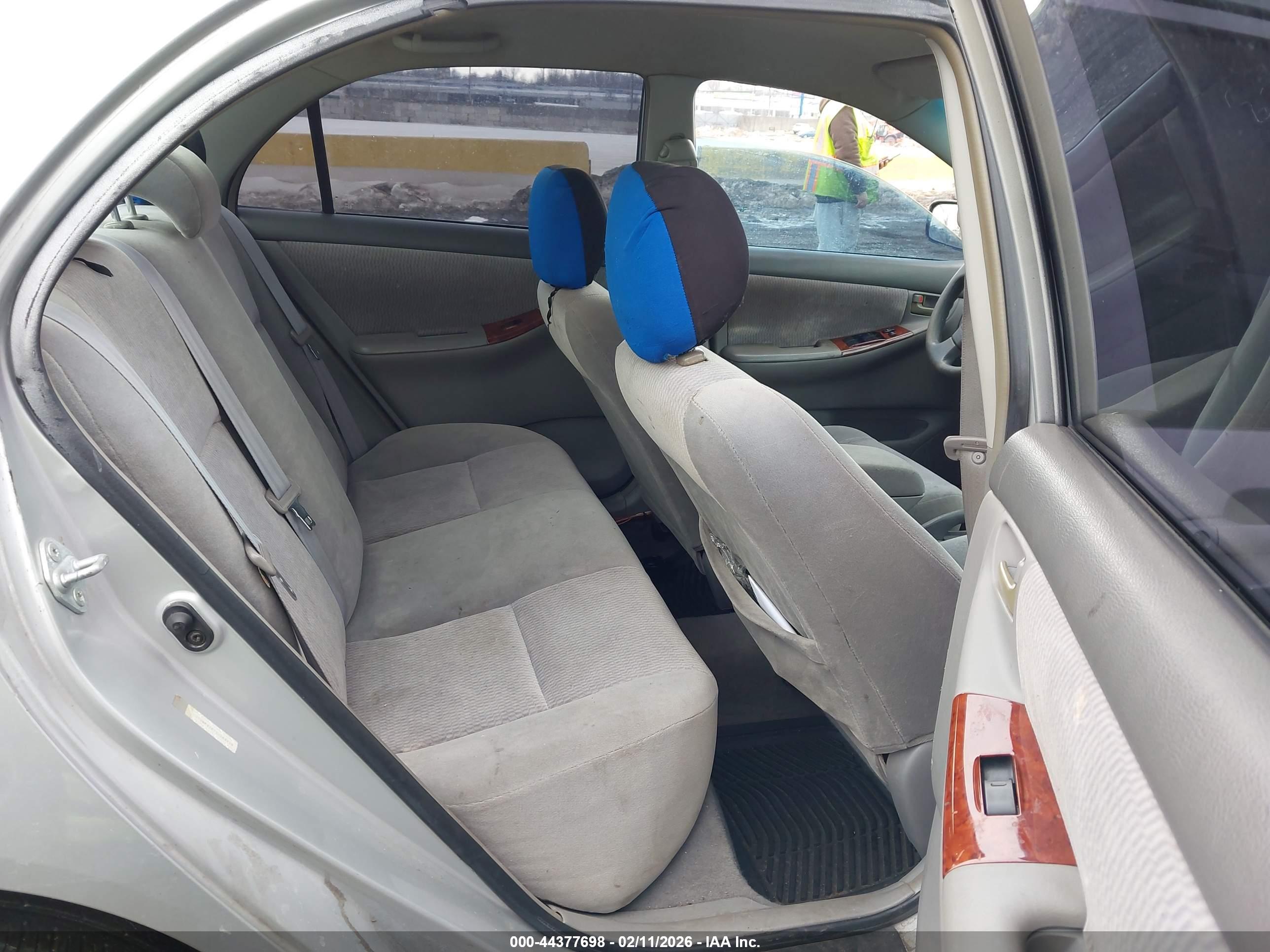 TOYOTA COROLLA image 8