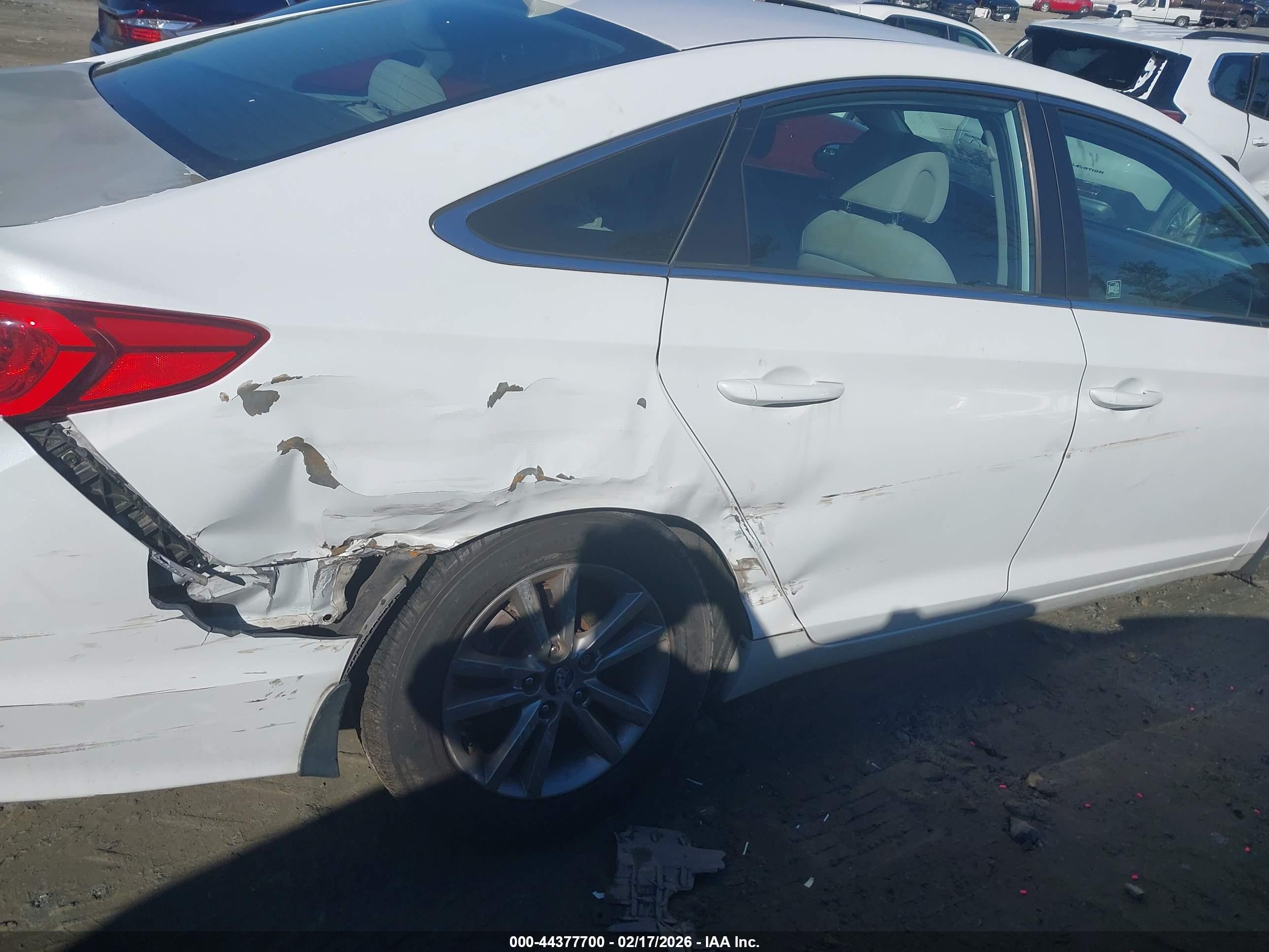 HYUNDAI SONATA image 6