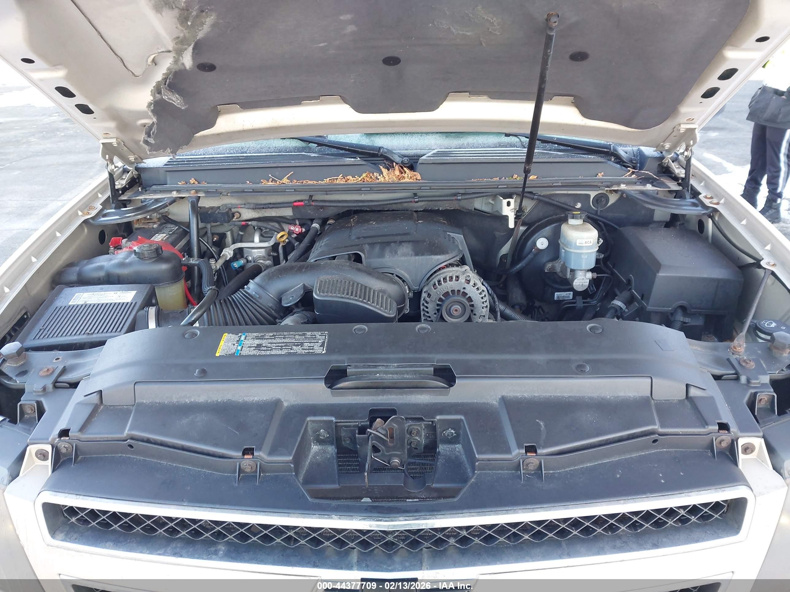 CHEVROLET TAHOE image 10