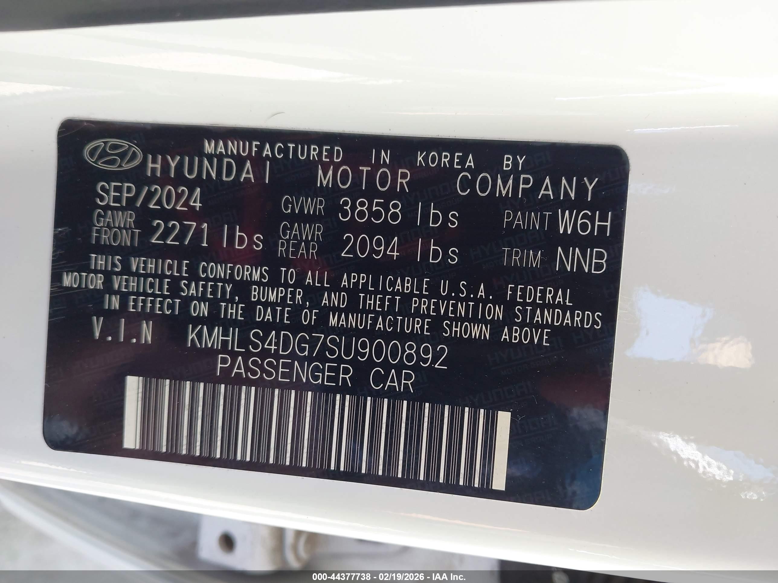 HYUNDAI ELANTRA image 9