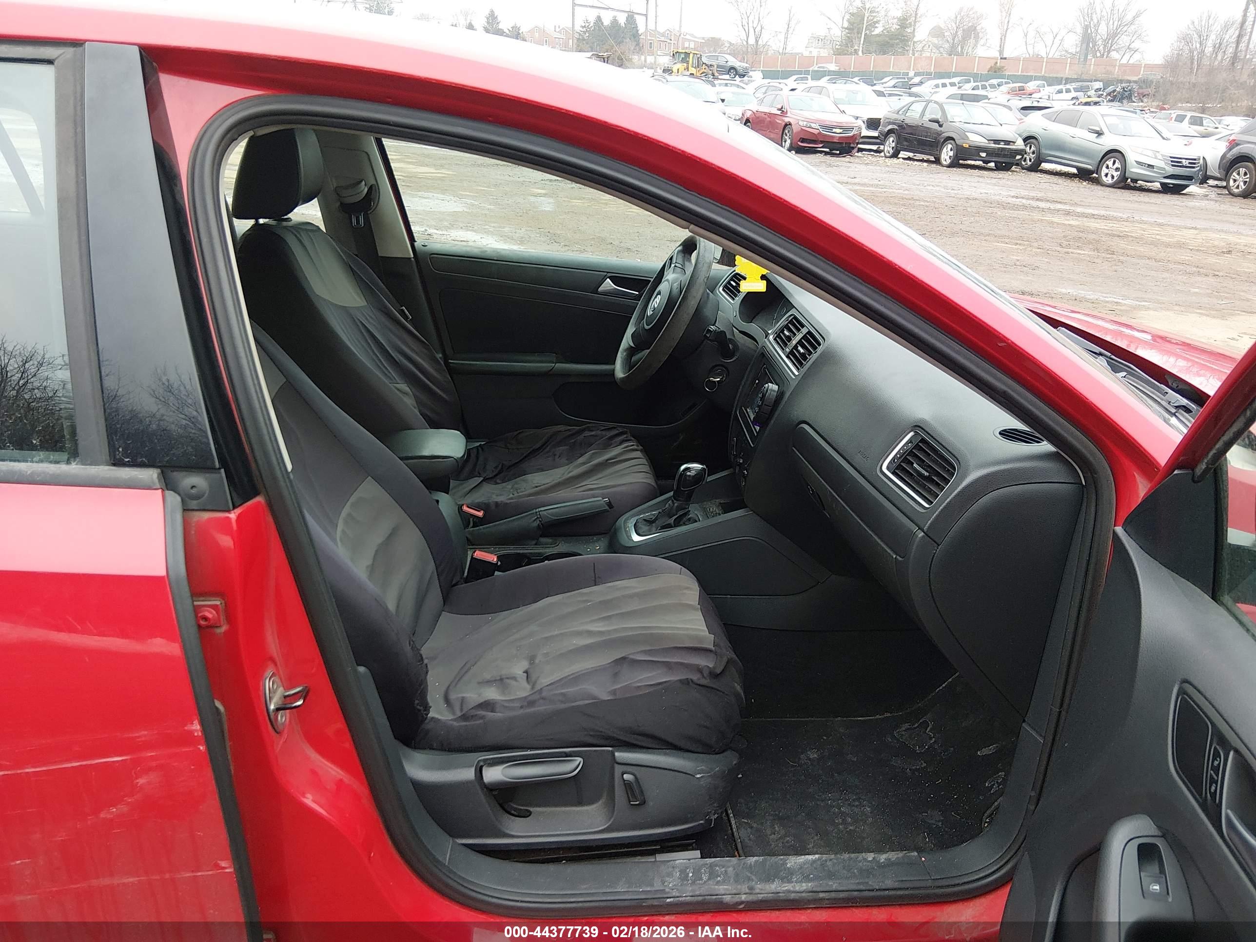 VOLKSWAGEN JETTA image 5
