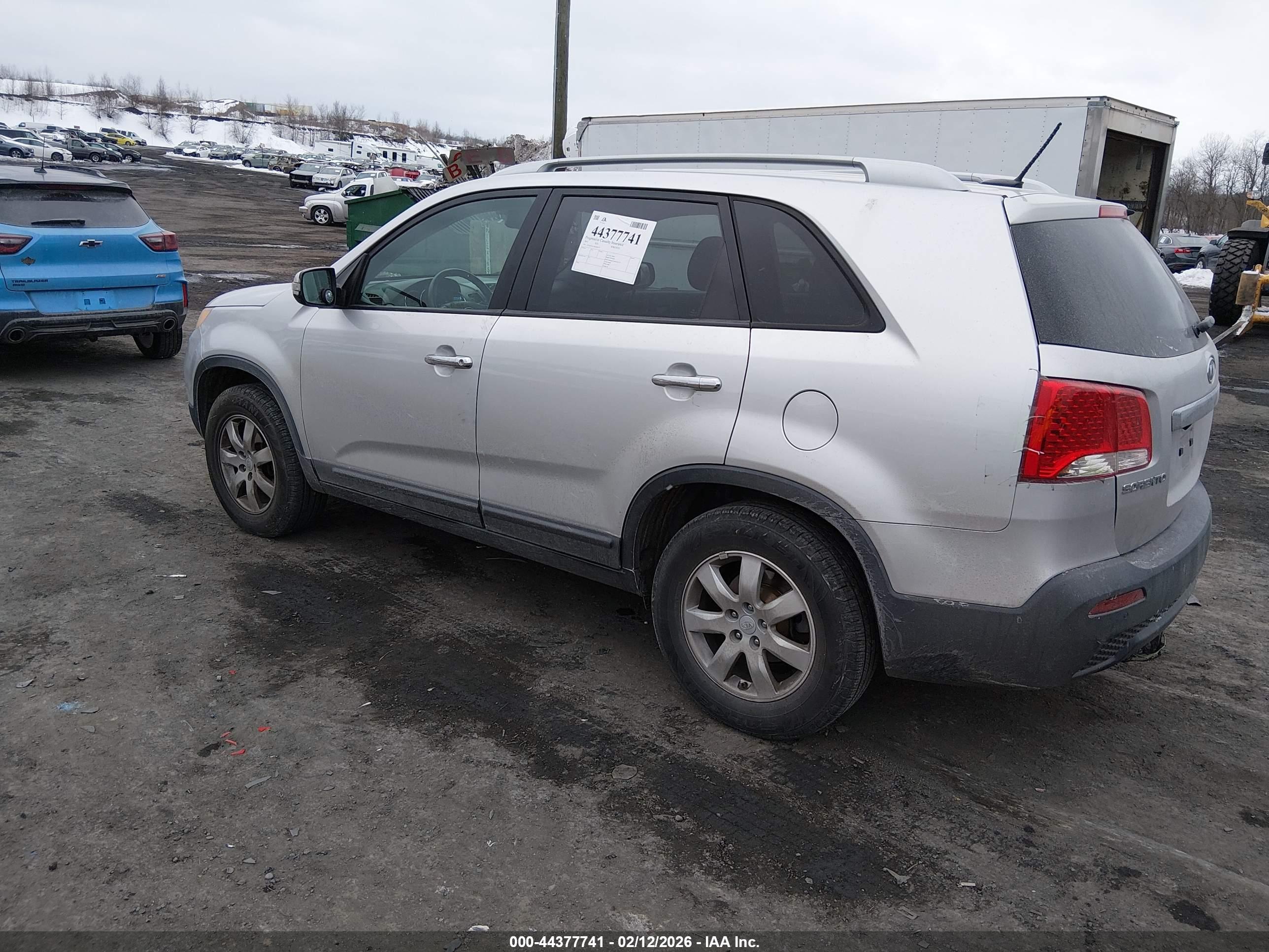 KIA SORENTO image 3
