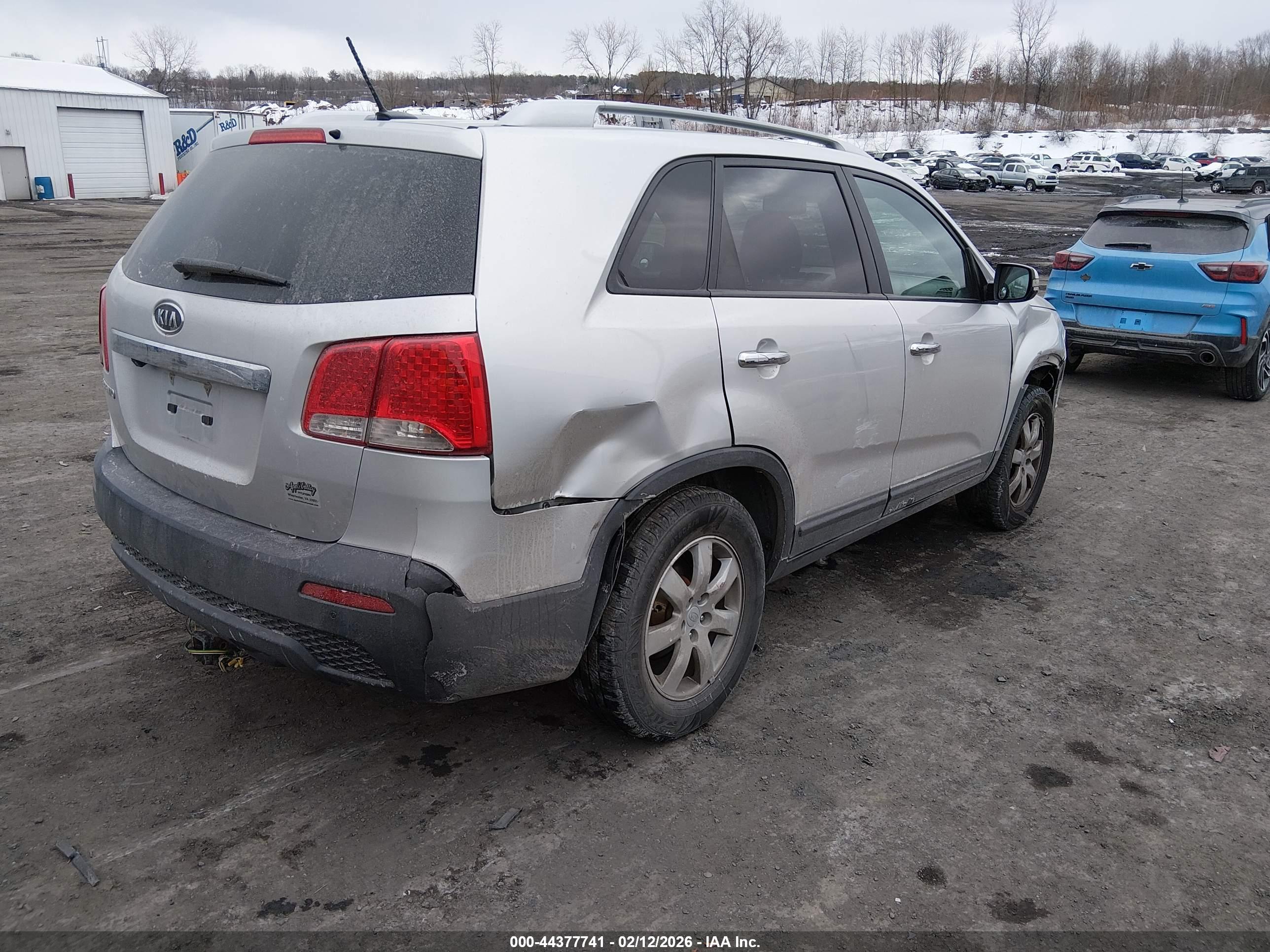 KIA SORENTO image 4