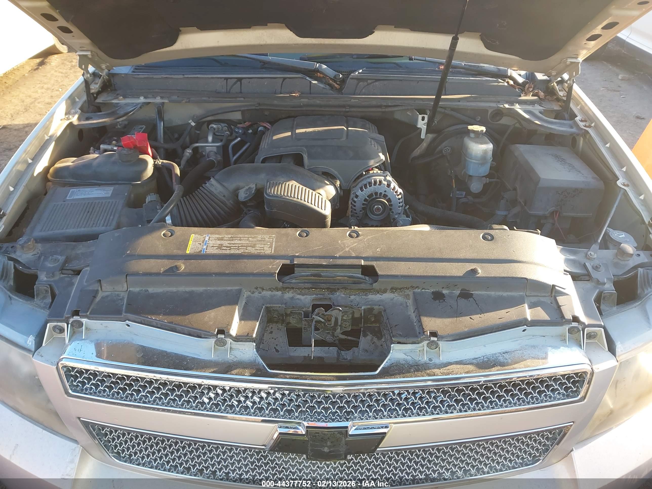 CHEVROLET TAHOE image 10