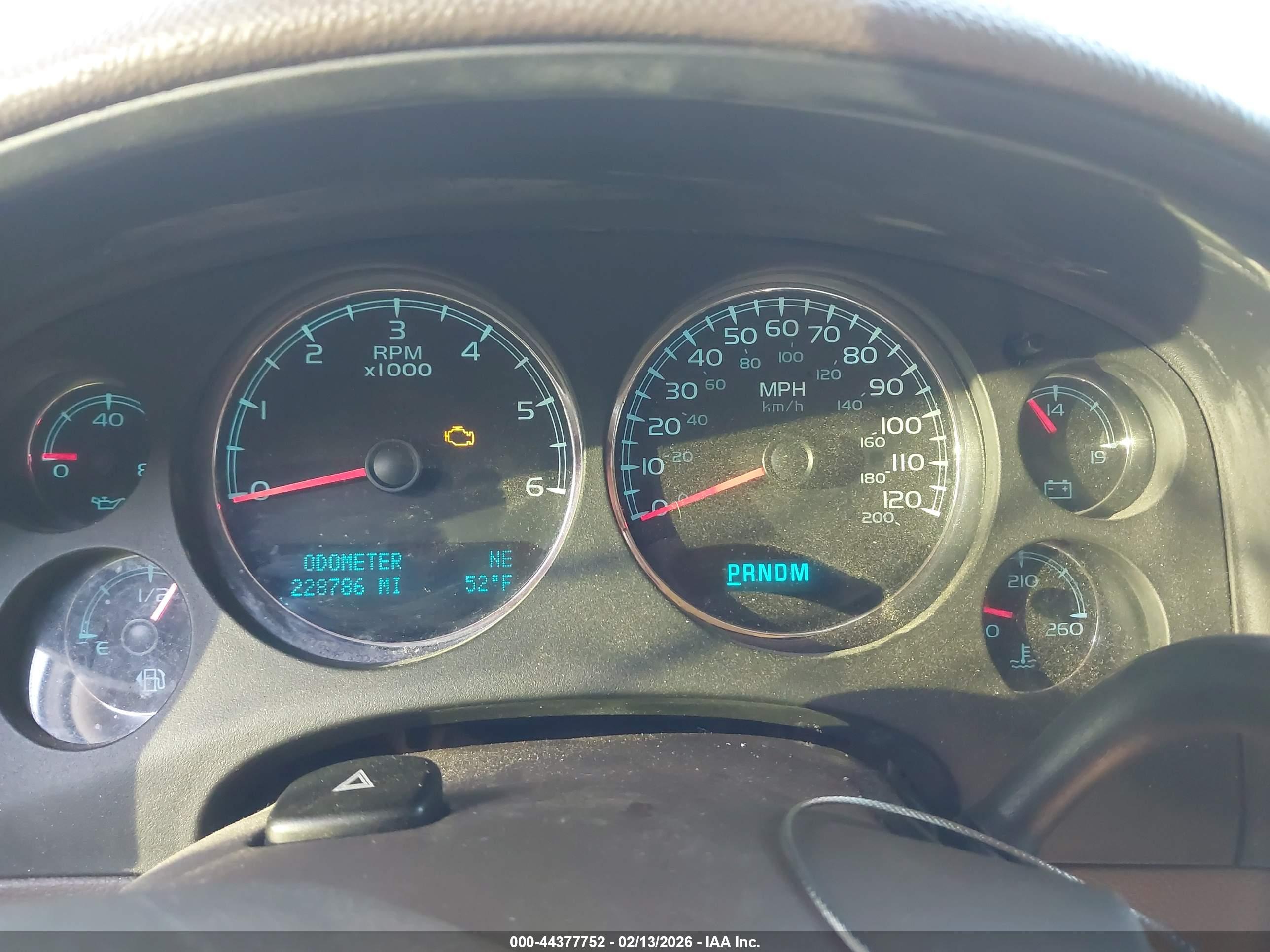 CHEVROLET TAHOE image 7