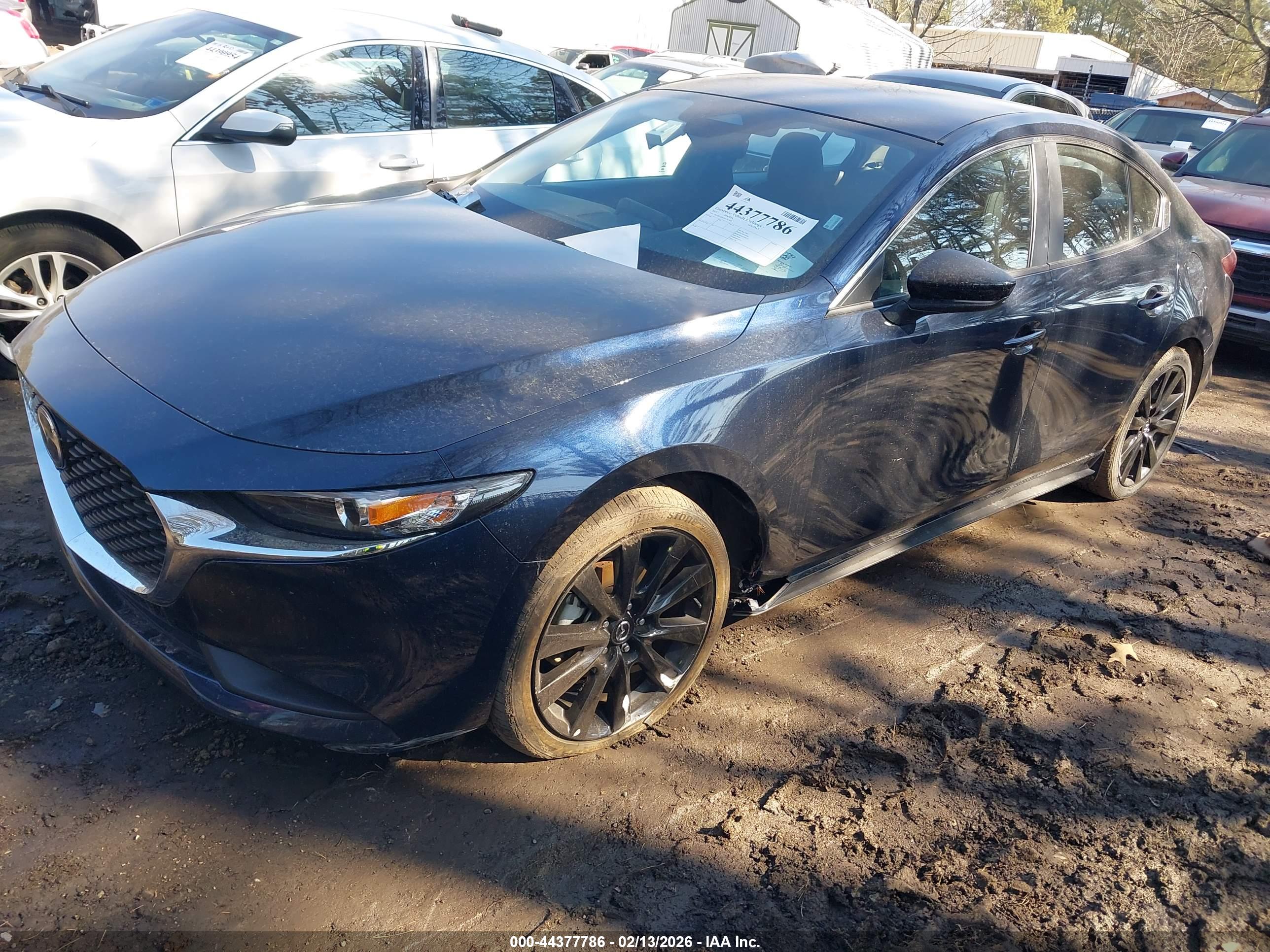 MAZDA MAZDA3 image 2