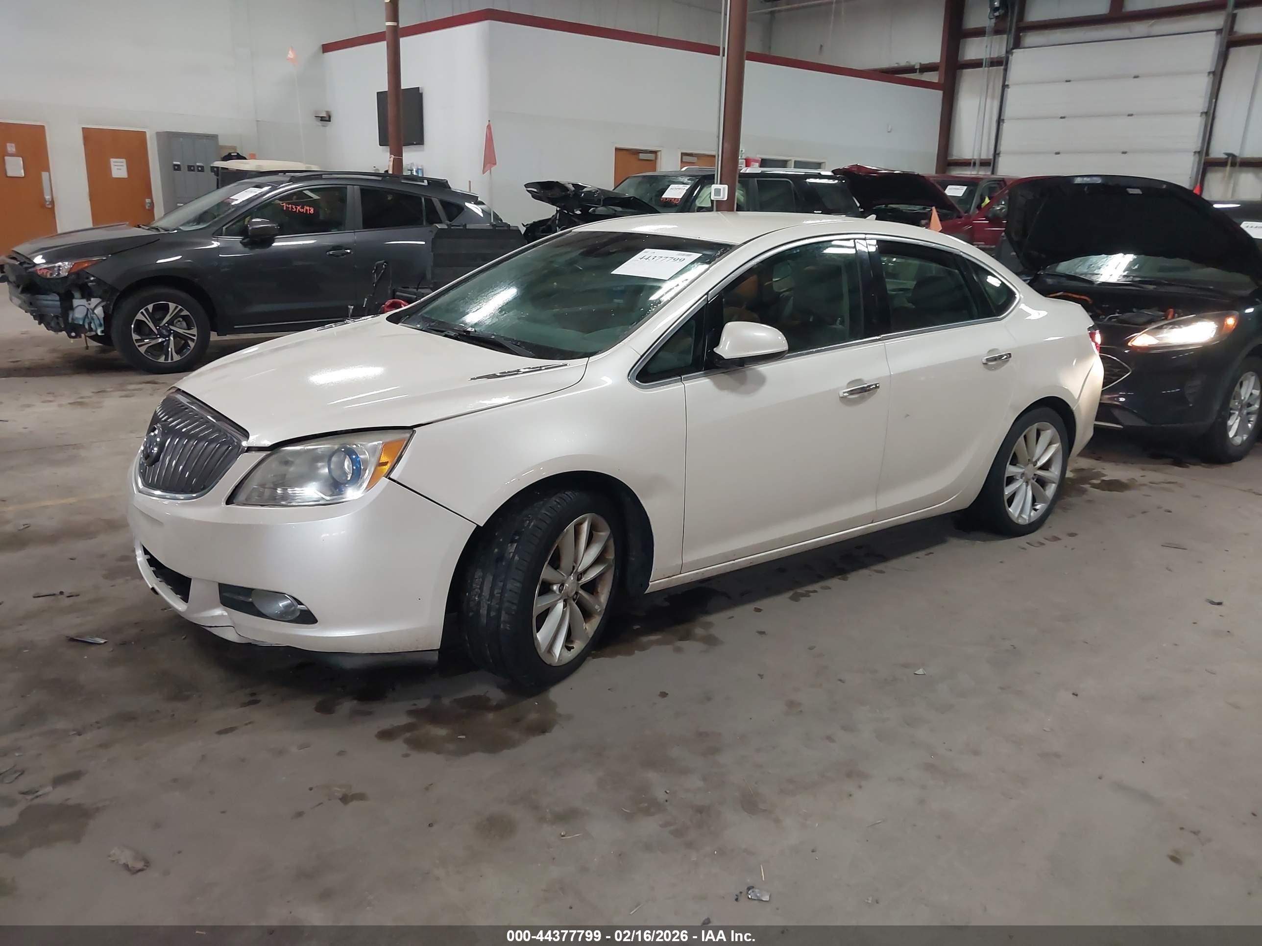 BUICK VERANO image 2
