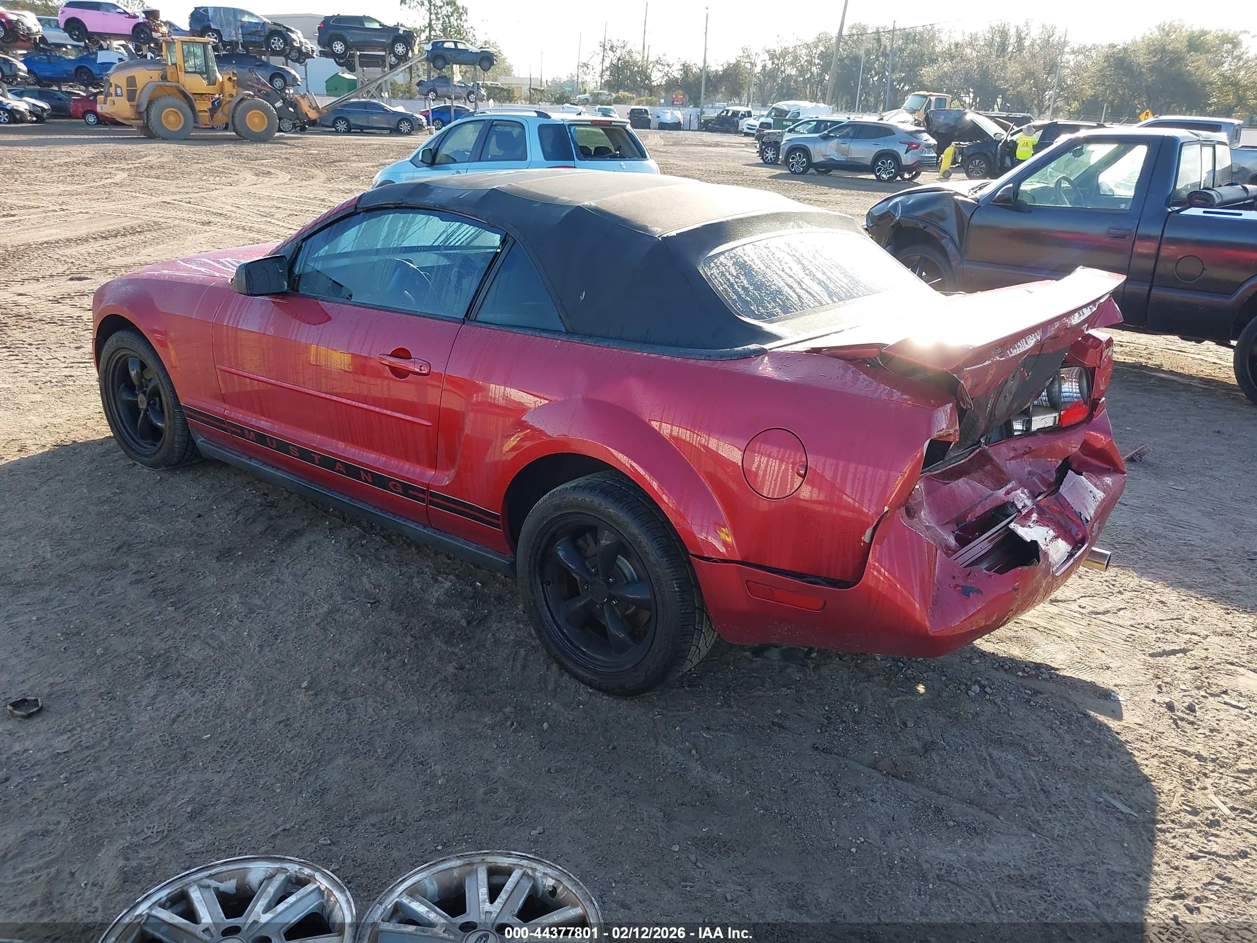FORD MUSTANG image 3