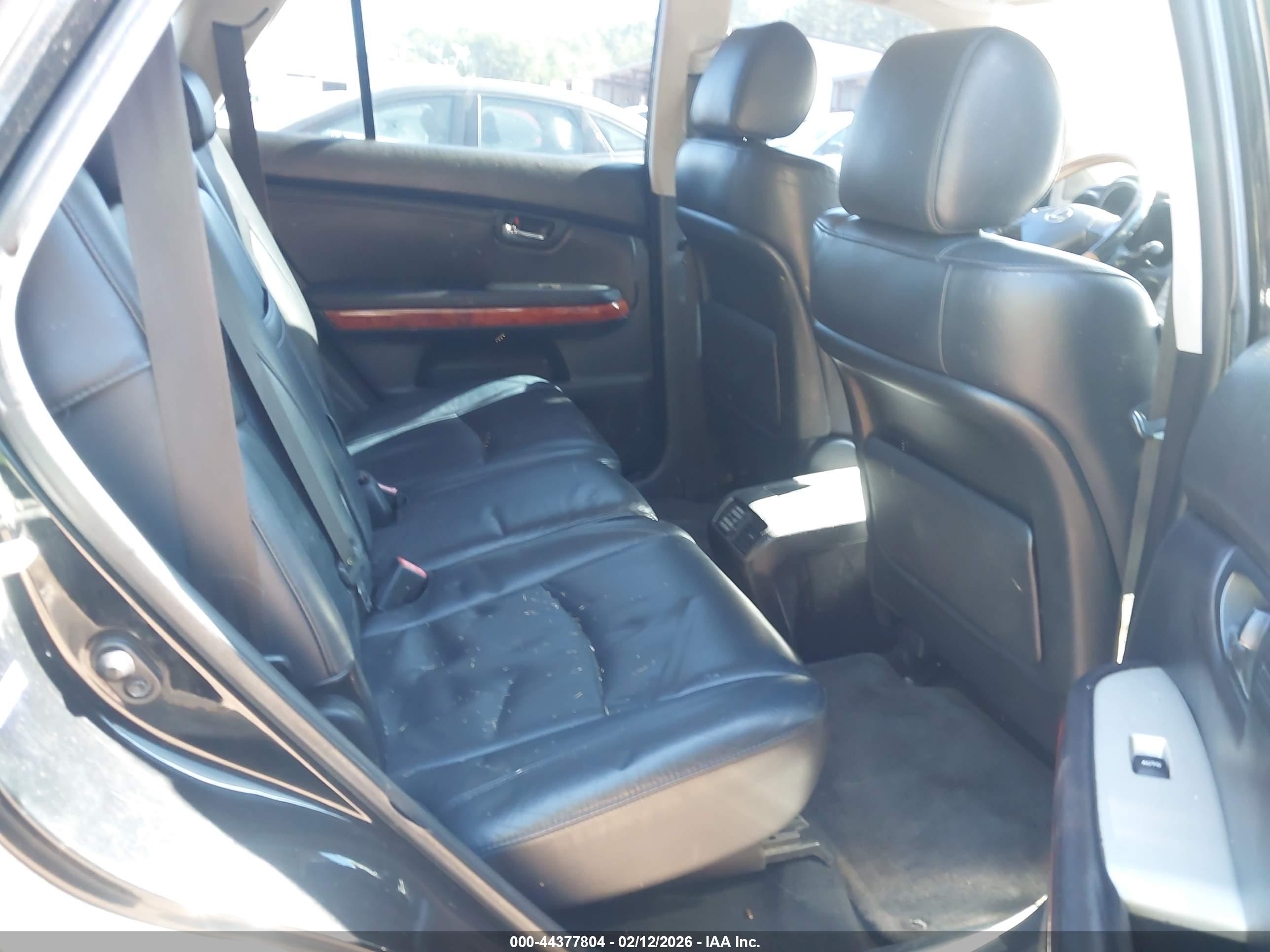LEXUS RX image 8