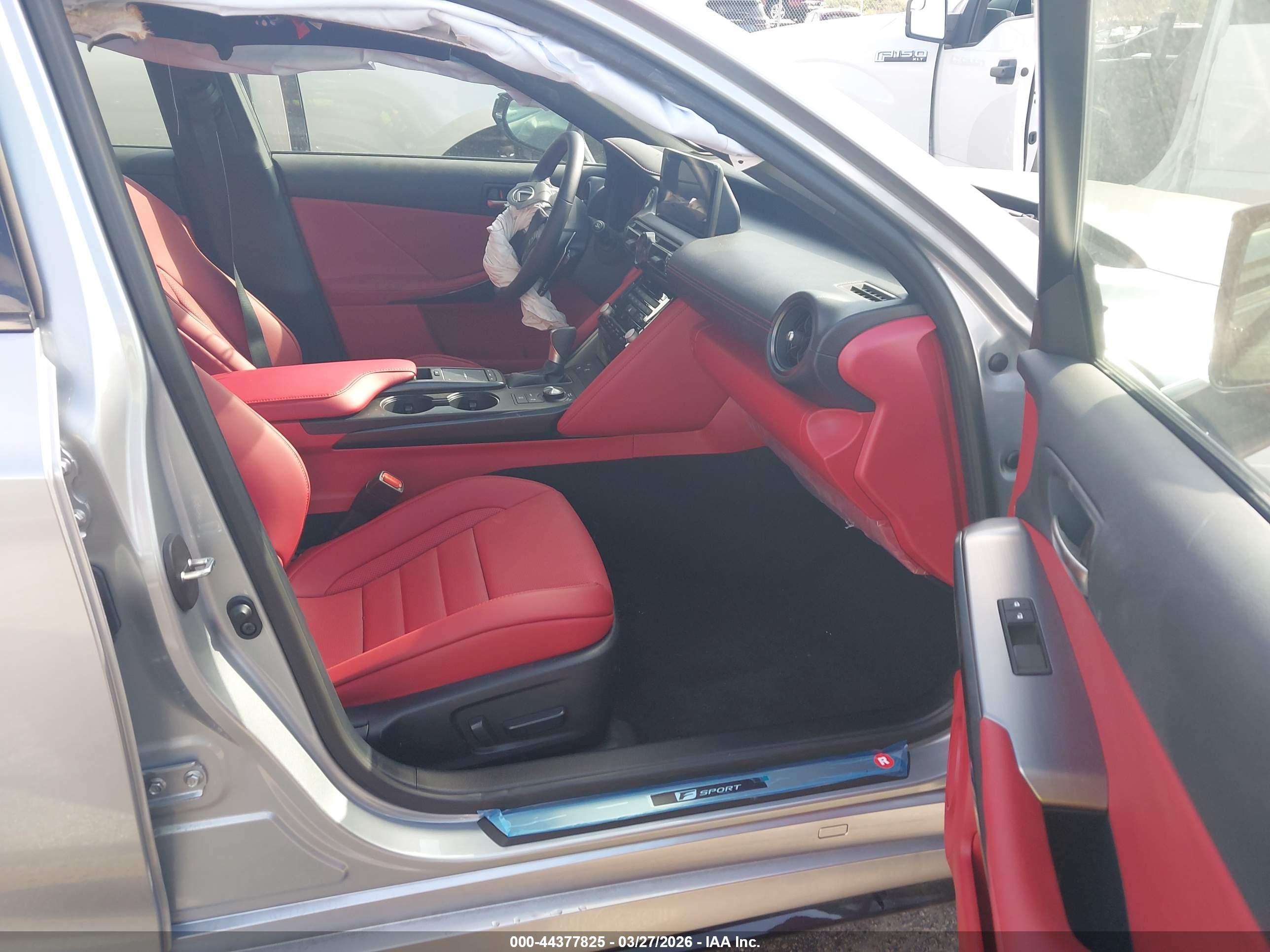 LEXUS IS image 5