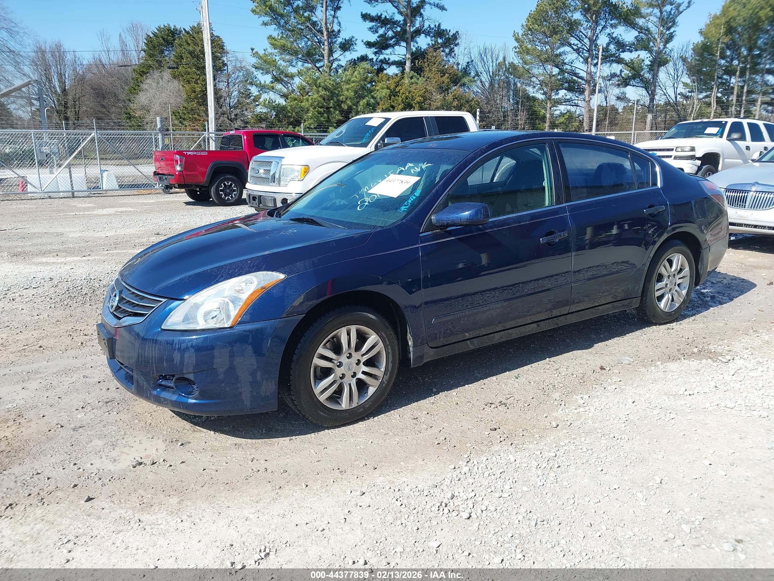 NISSAN ALTIMA image 2