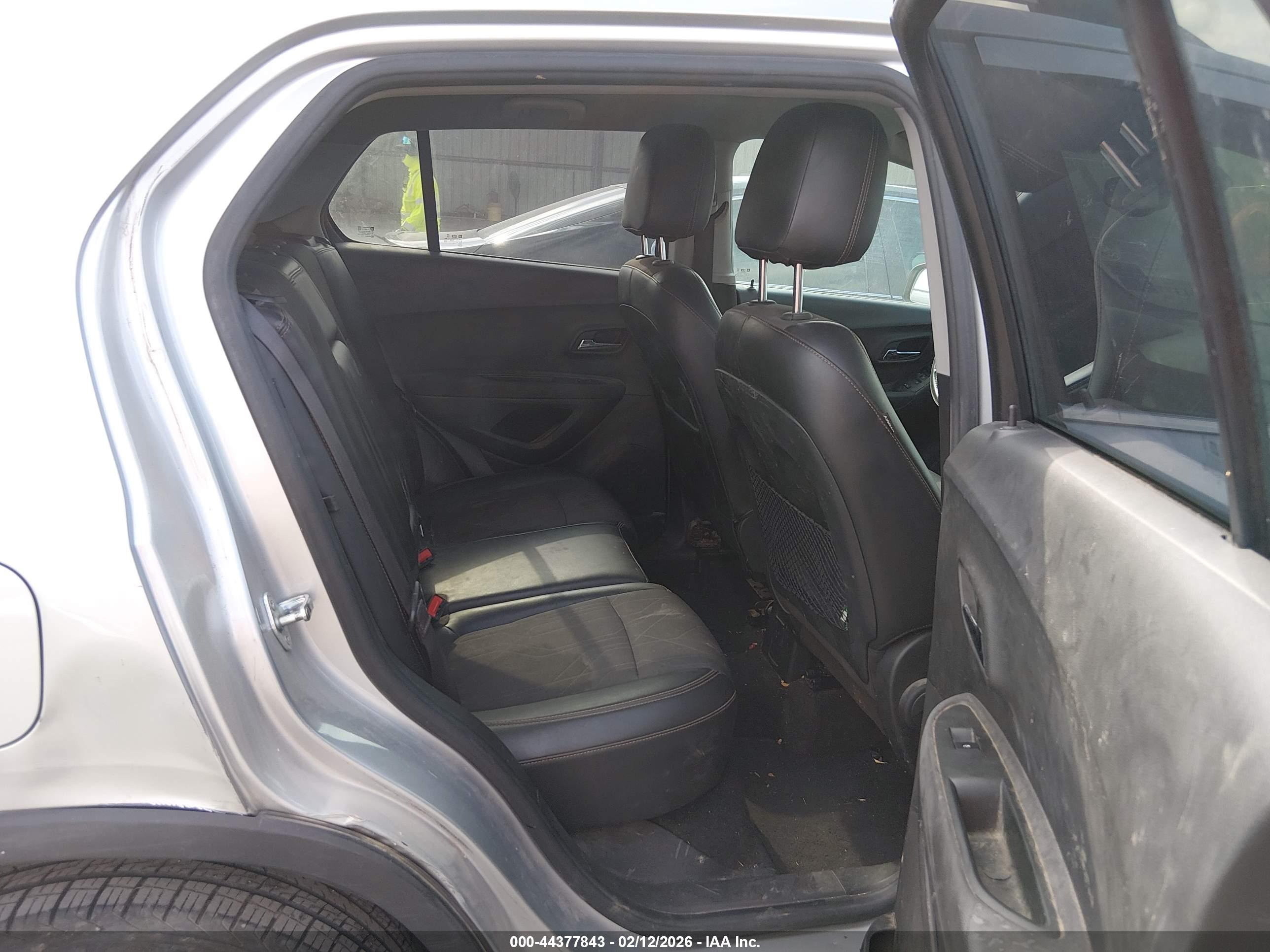 CHEVROLET TRAX image 8