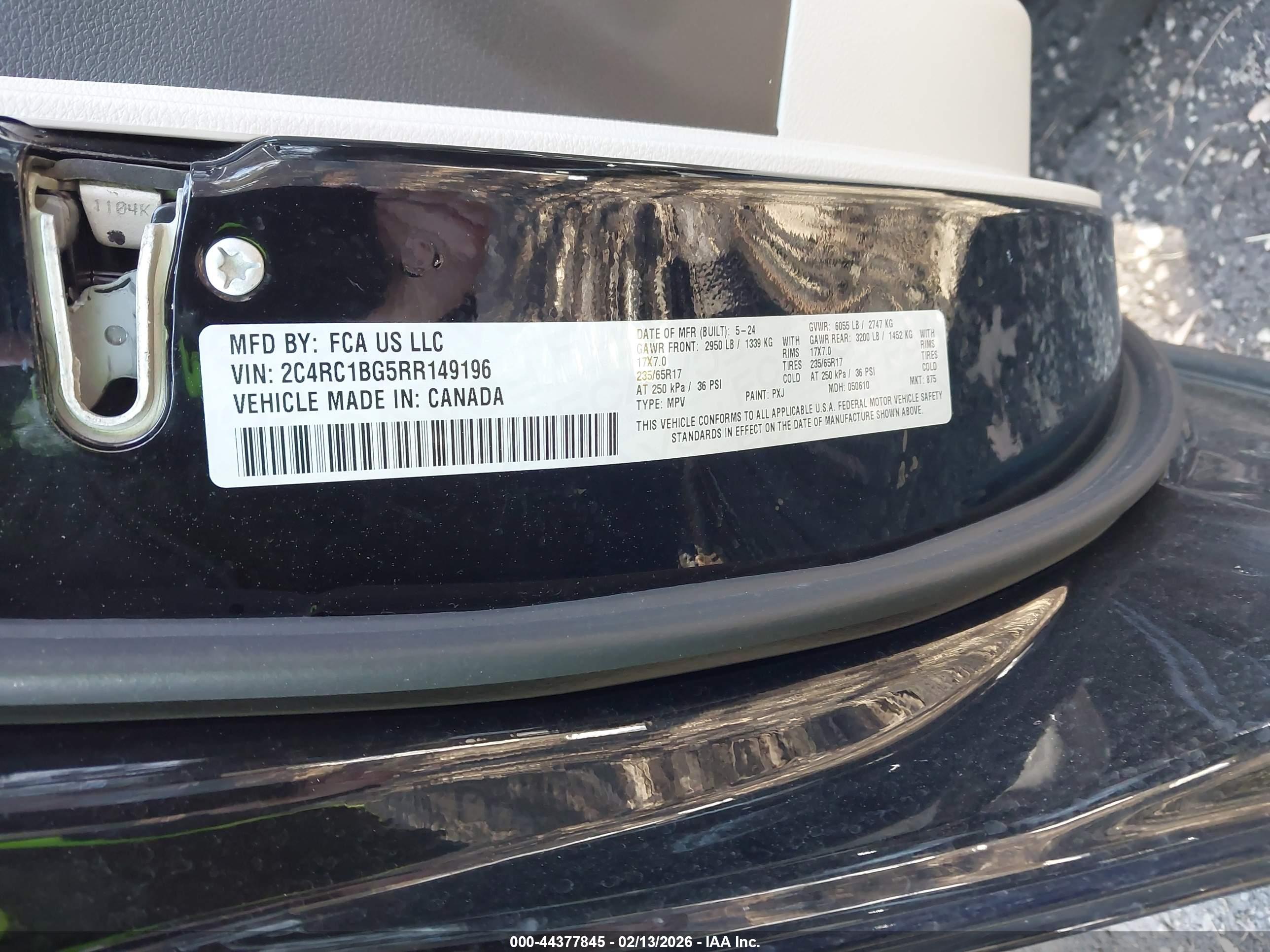 CHRYSLER PACIFICA image 9