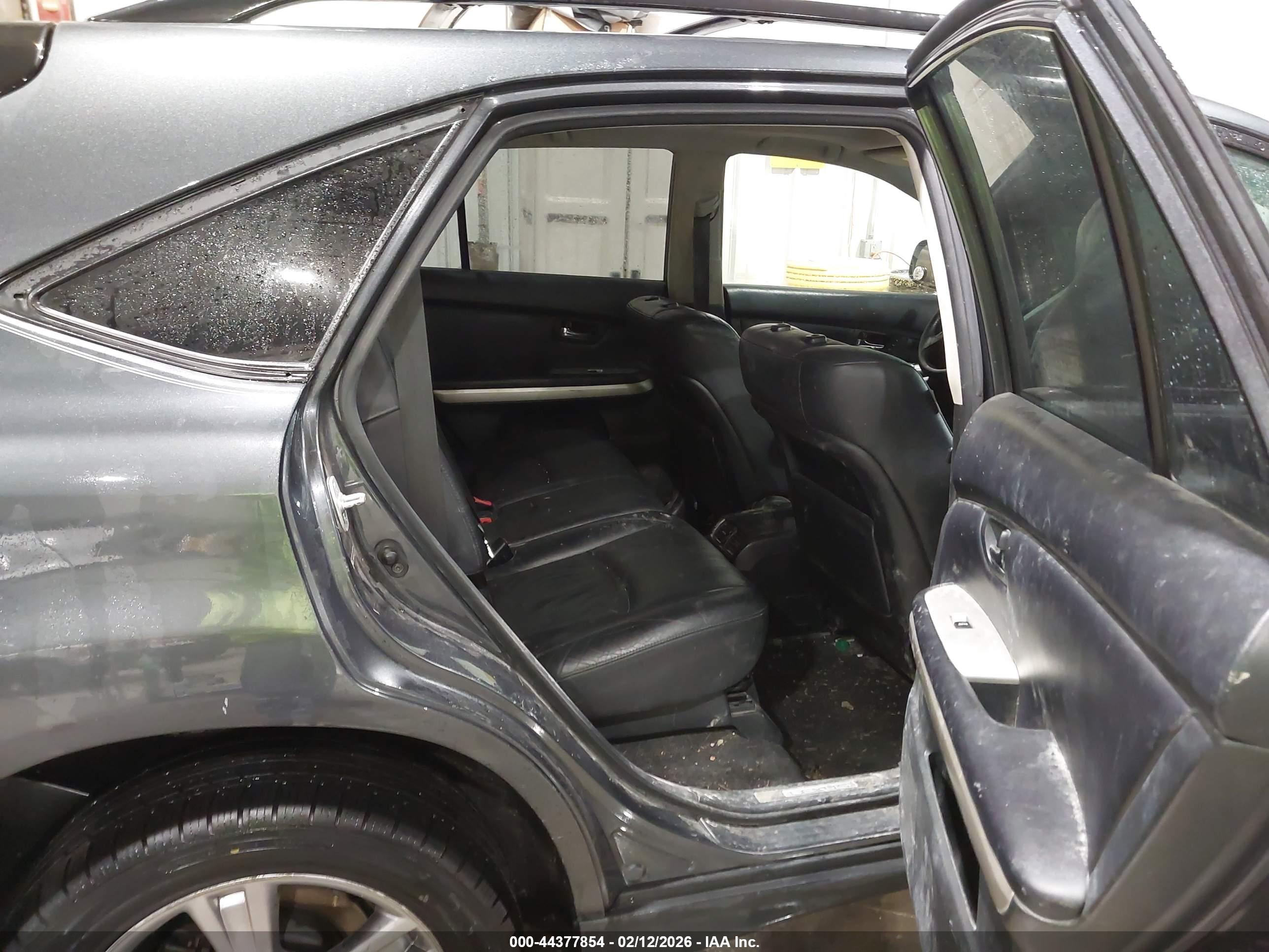LEXUS RX image 8