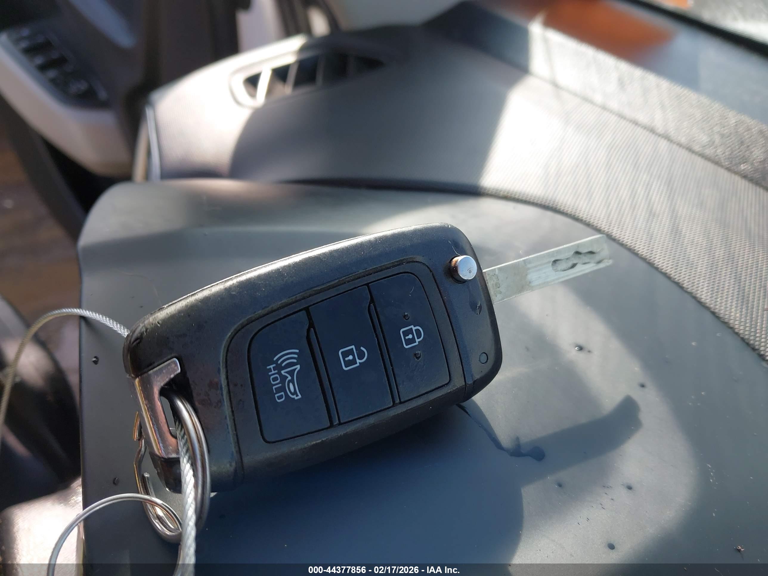 HYUNDAI VENUE image 11