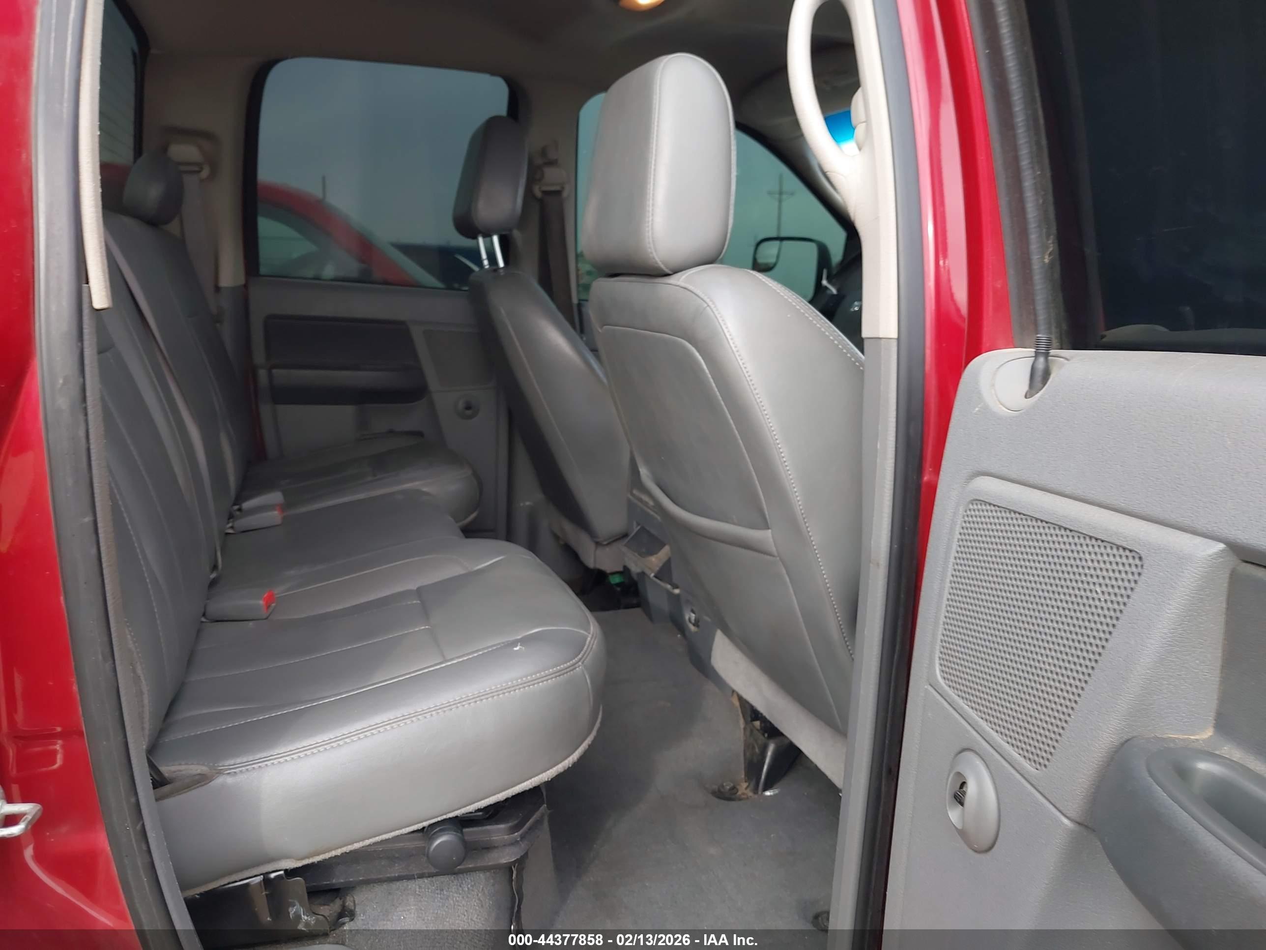 DODGE RAM image 8