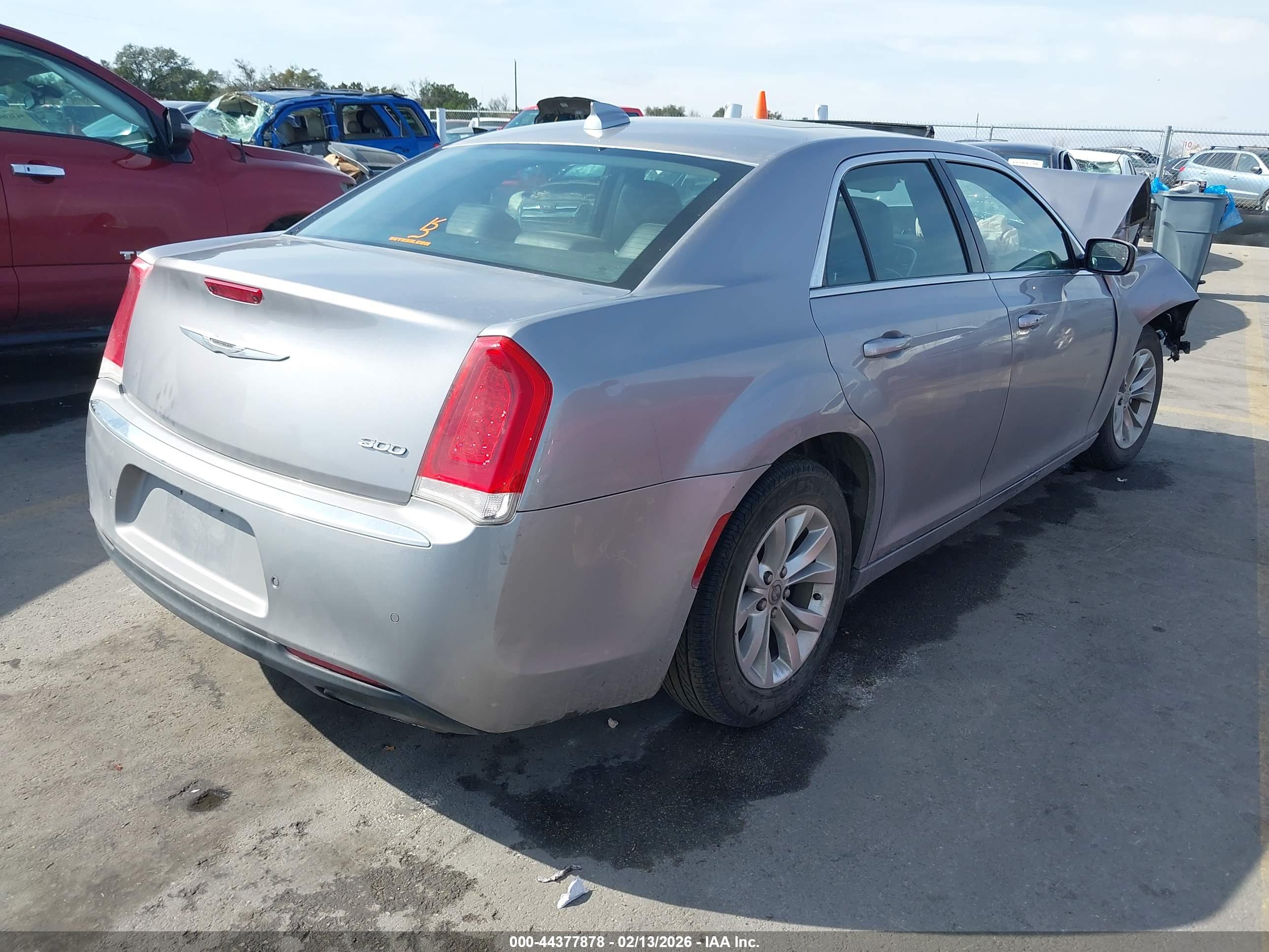 CHRYSLER 300 image 4