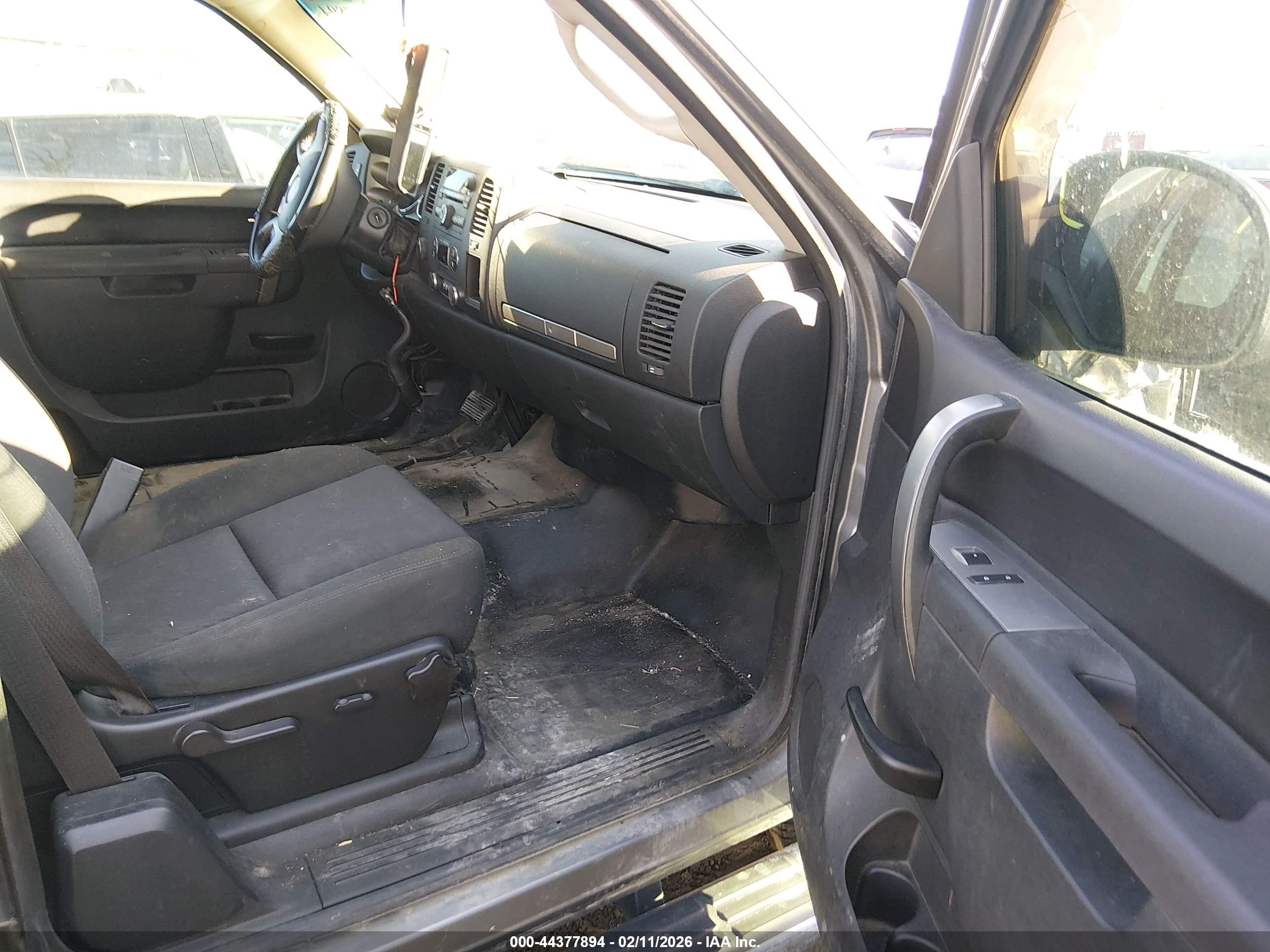 GMC SIERRA image 5