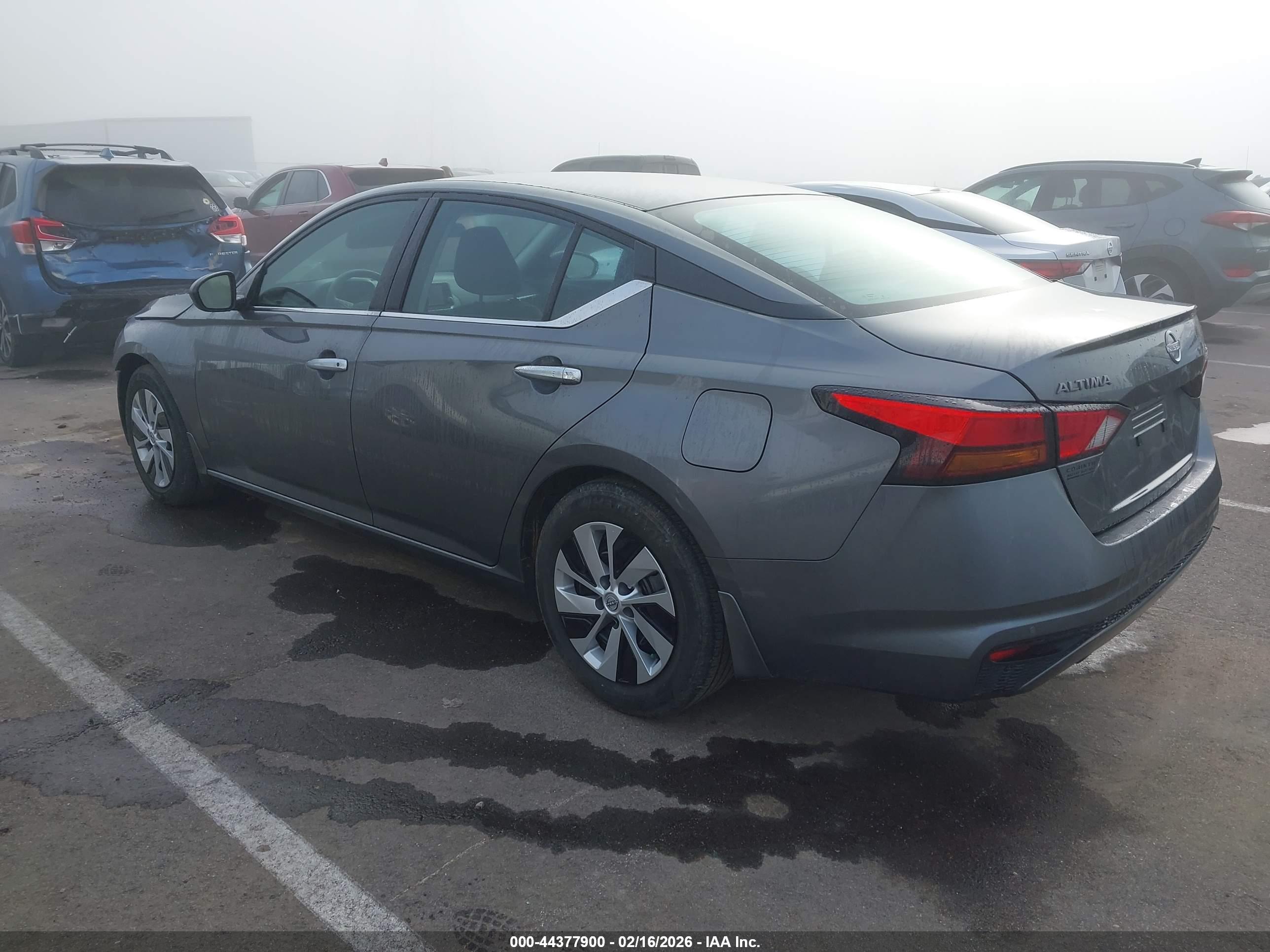 NISSAN ALTIMA image 3