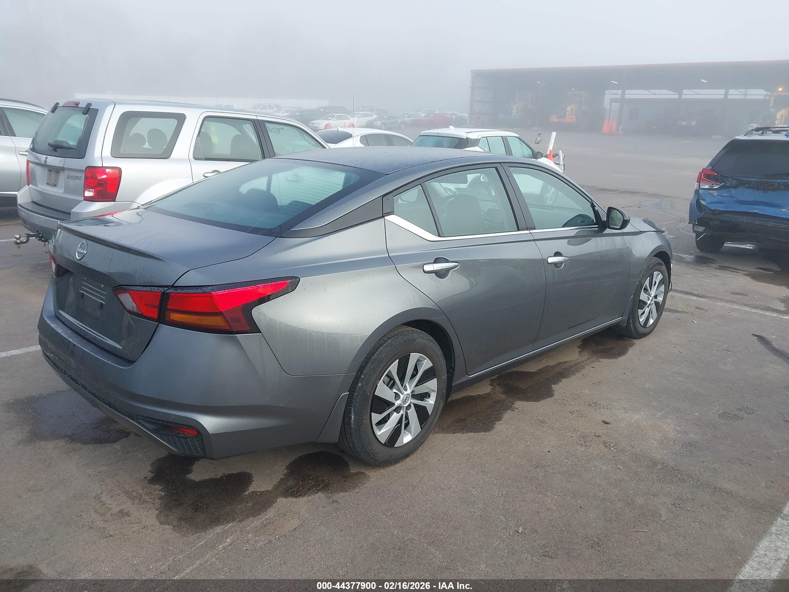 NISSAN ALTIMA image 4