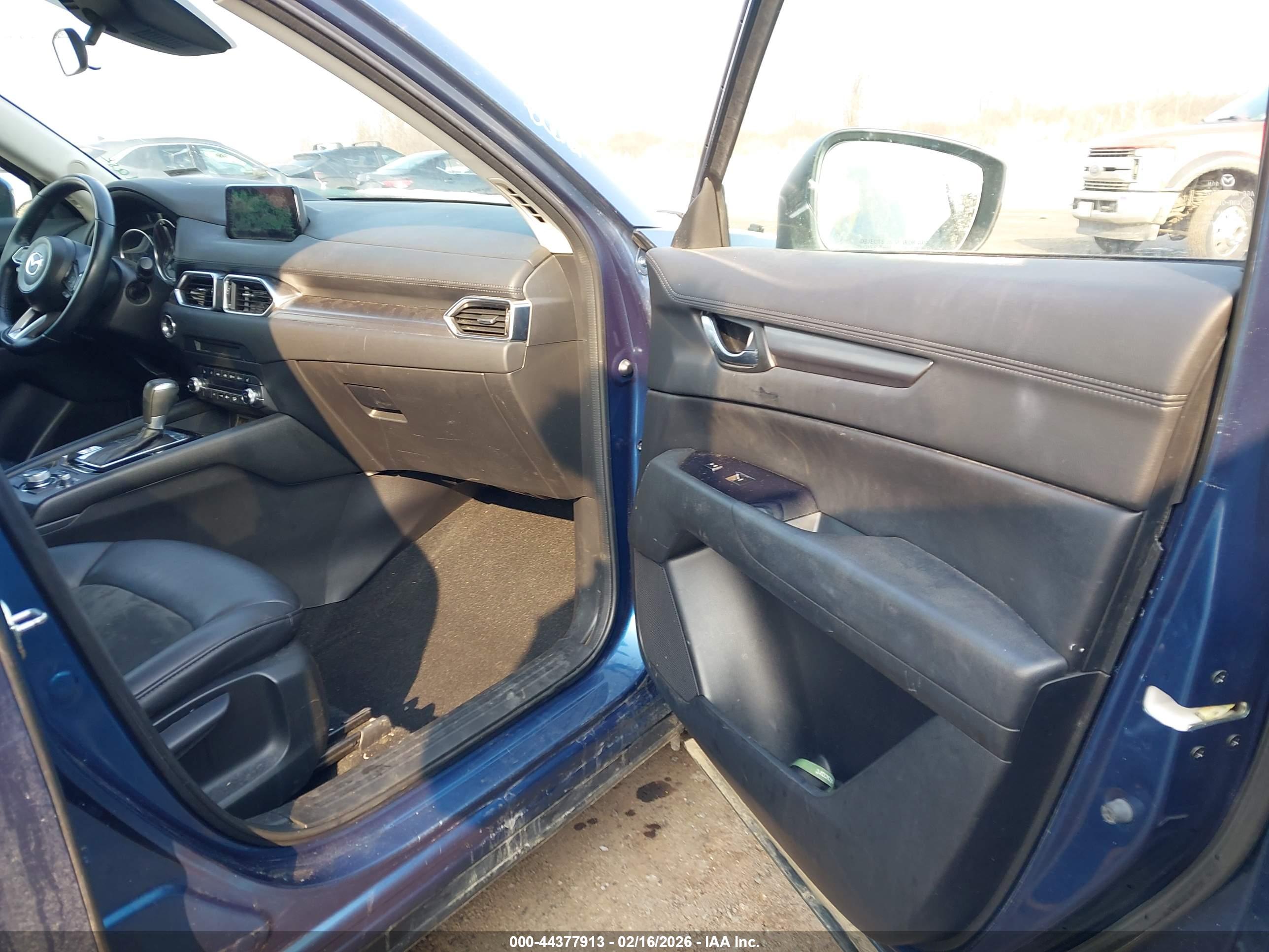 MAZDA CX-5 image 5
