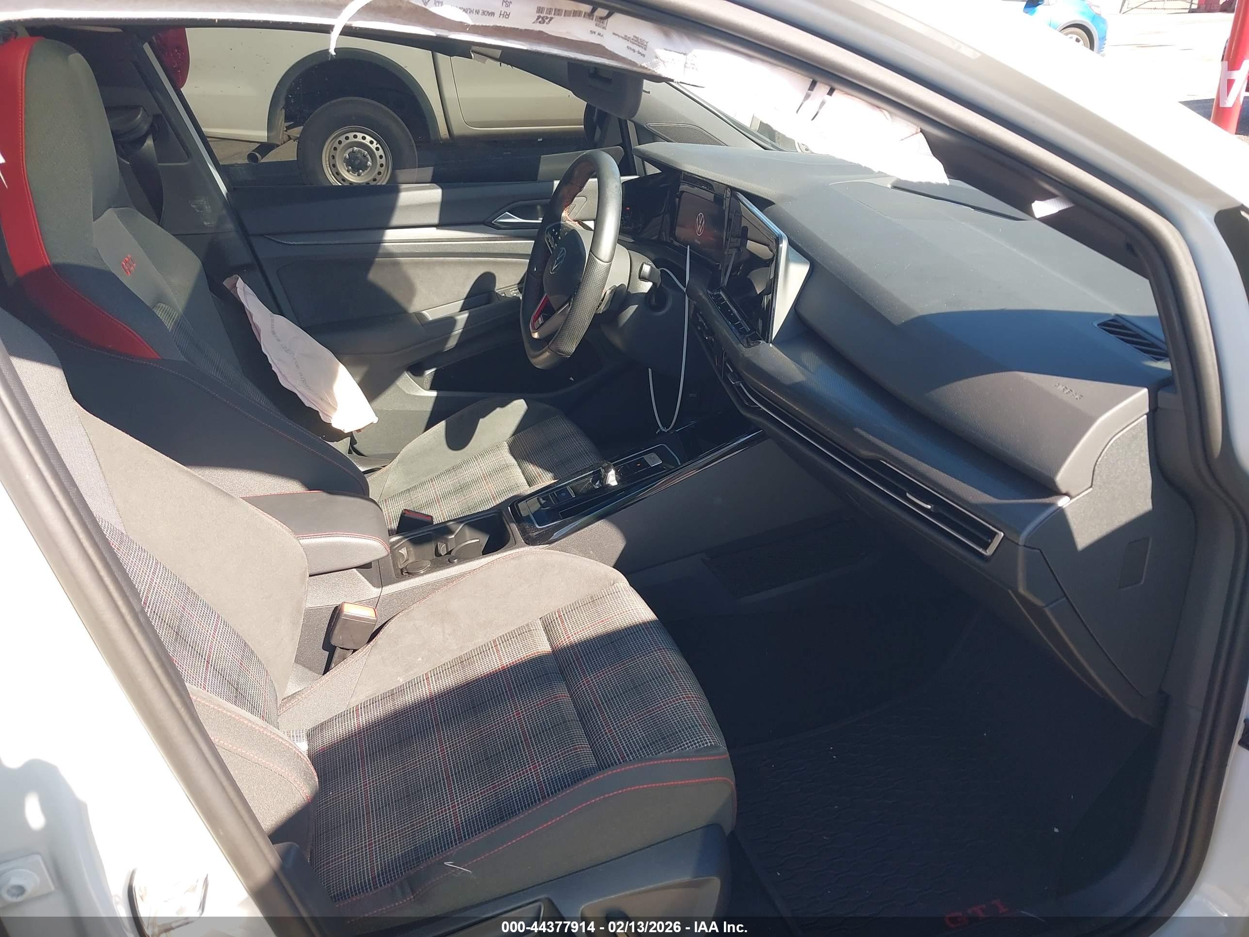 VOLKSWAGEN GOLF image 5