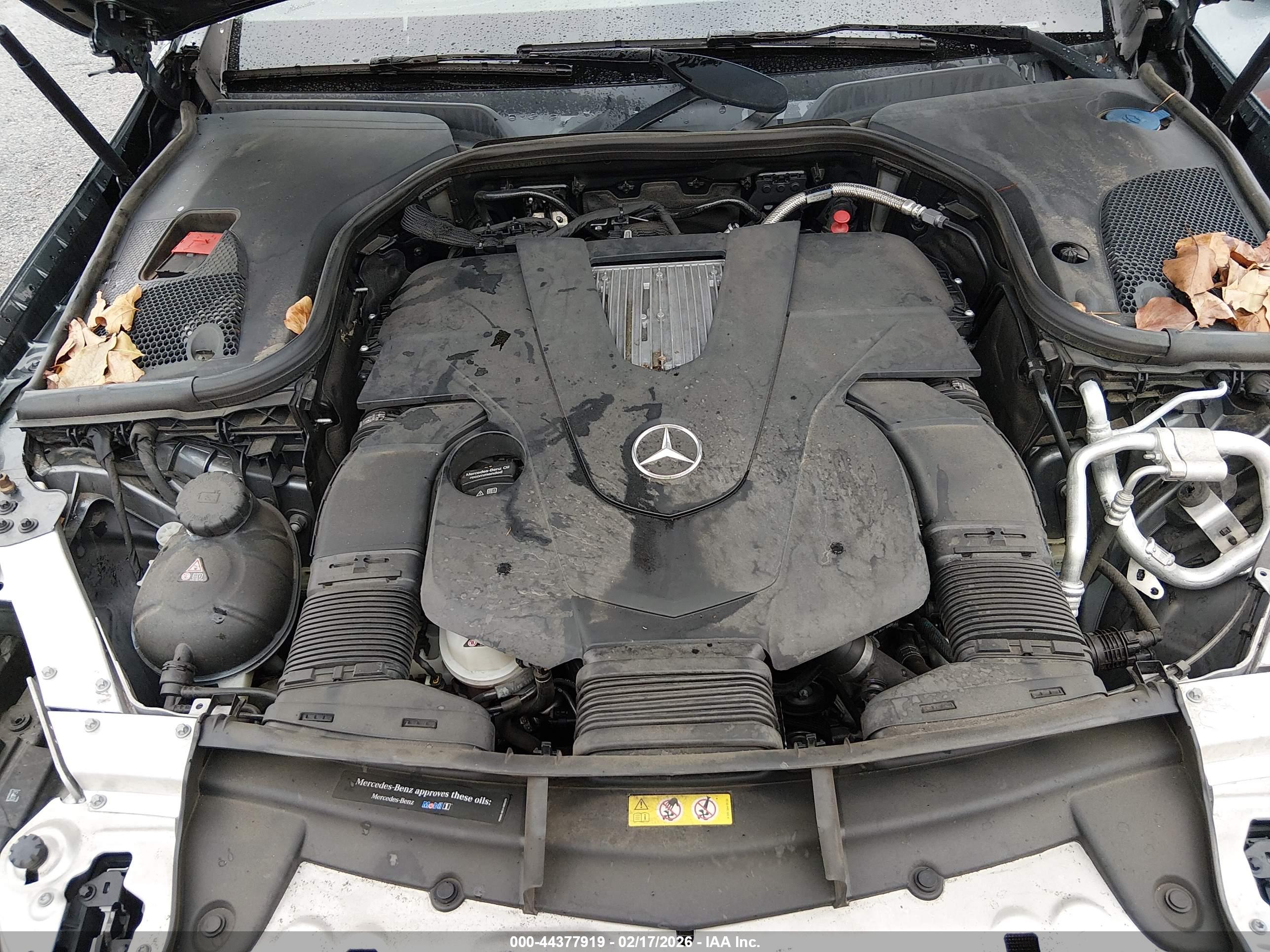 MERCEDES-BENZ E image 10