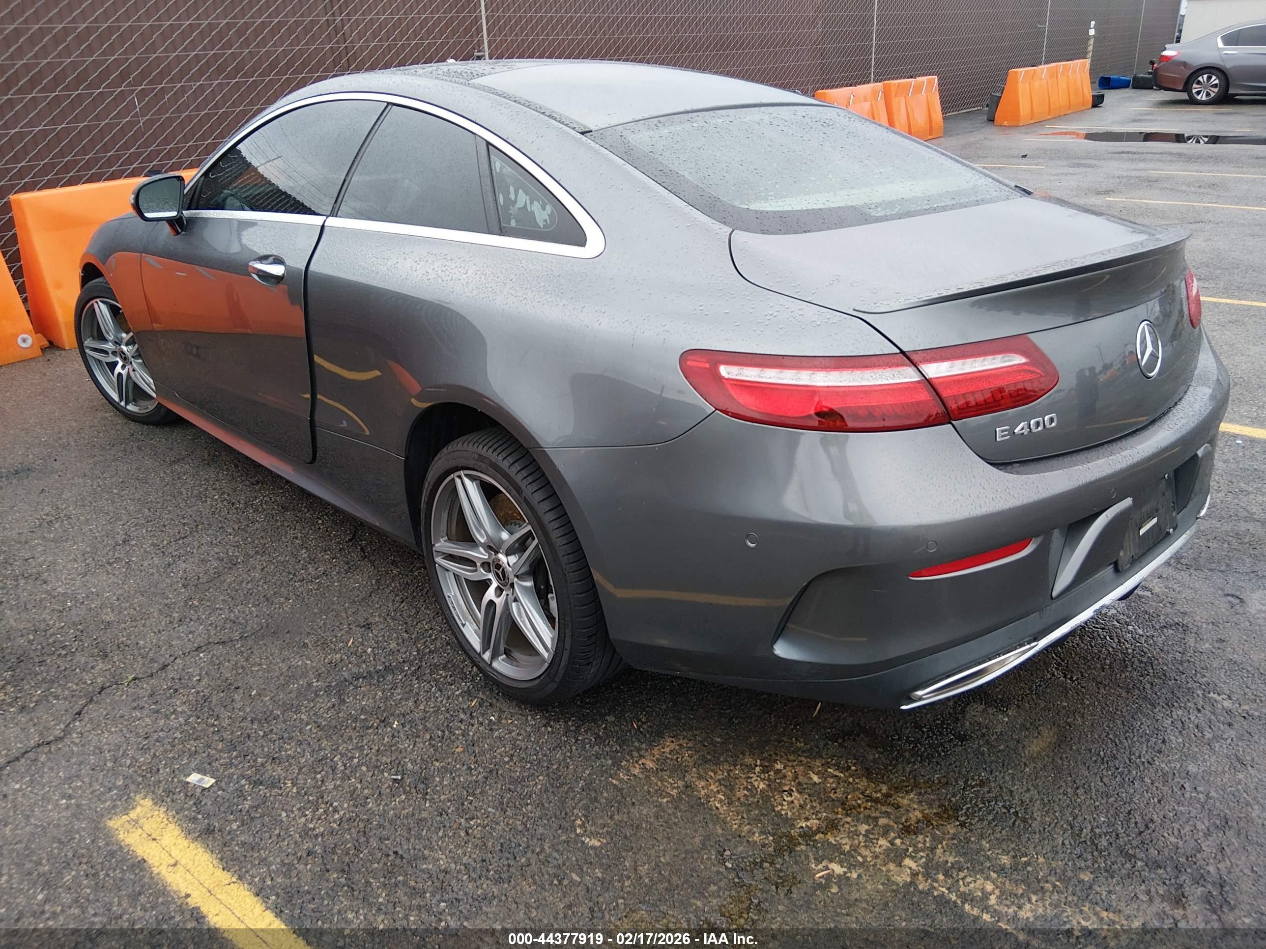 MERCEDES-BENZ E image 3