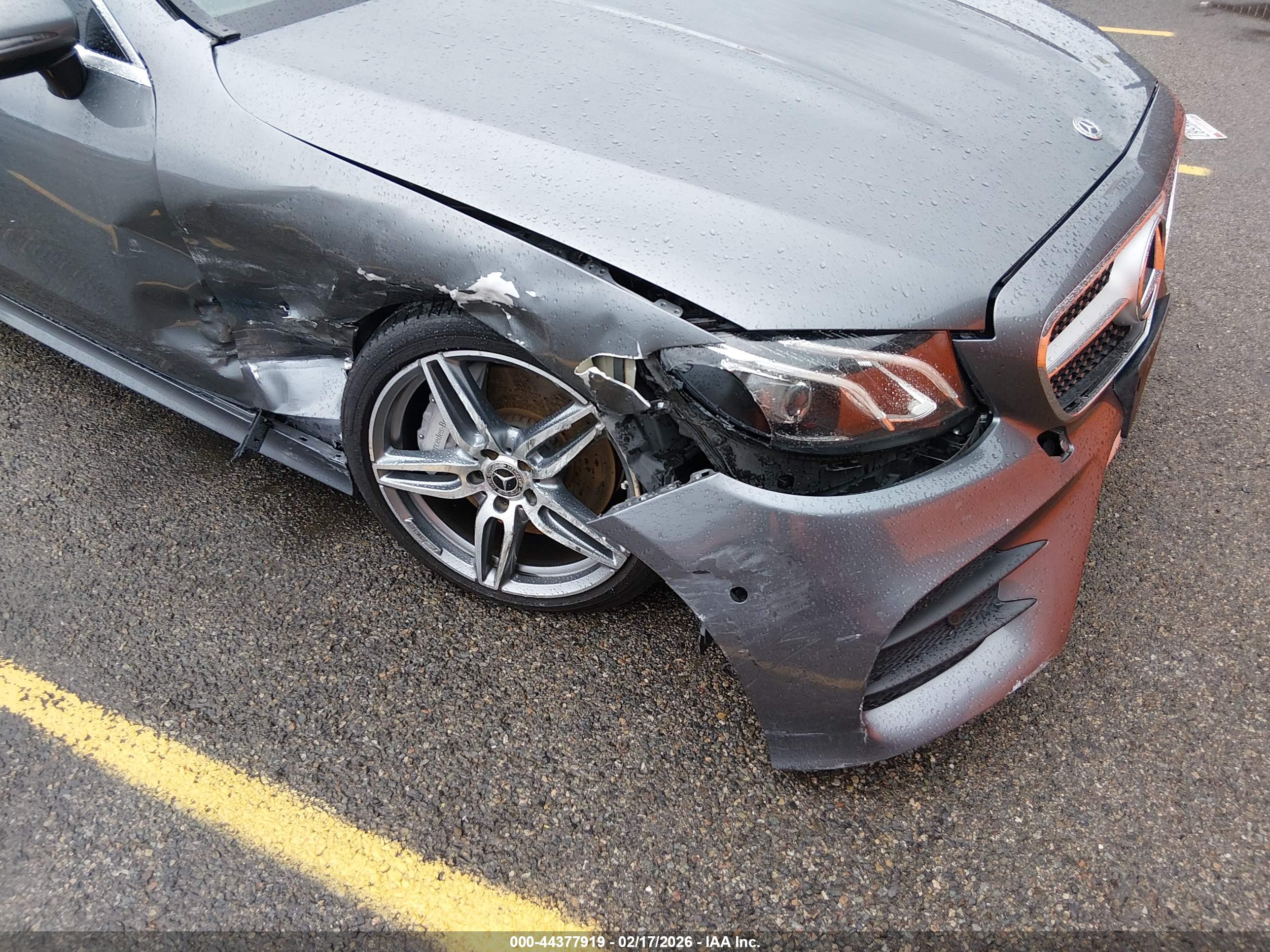 MERCEDES-BENZ E image 6