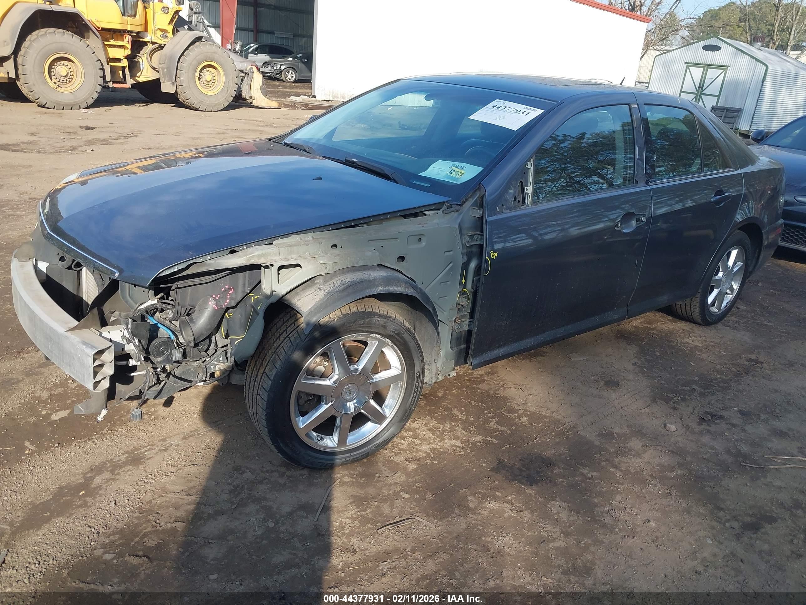CADILLAC STS image 2