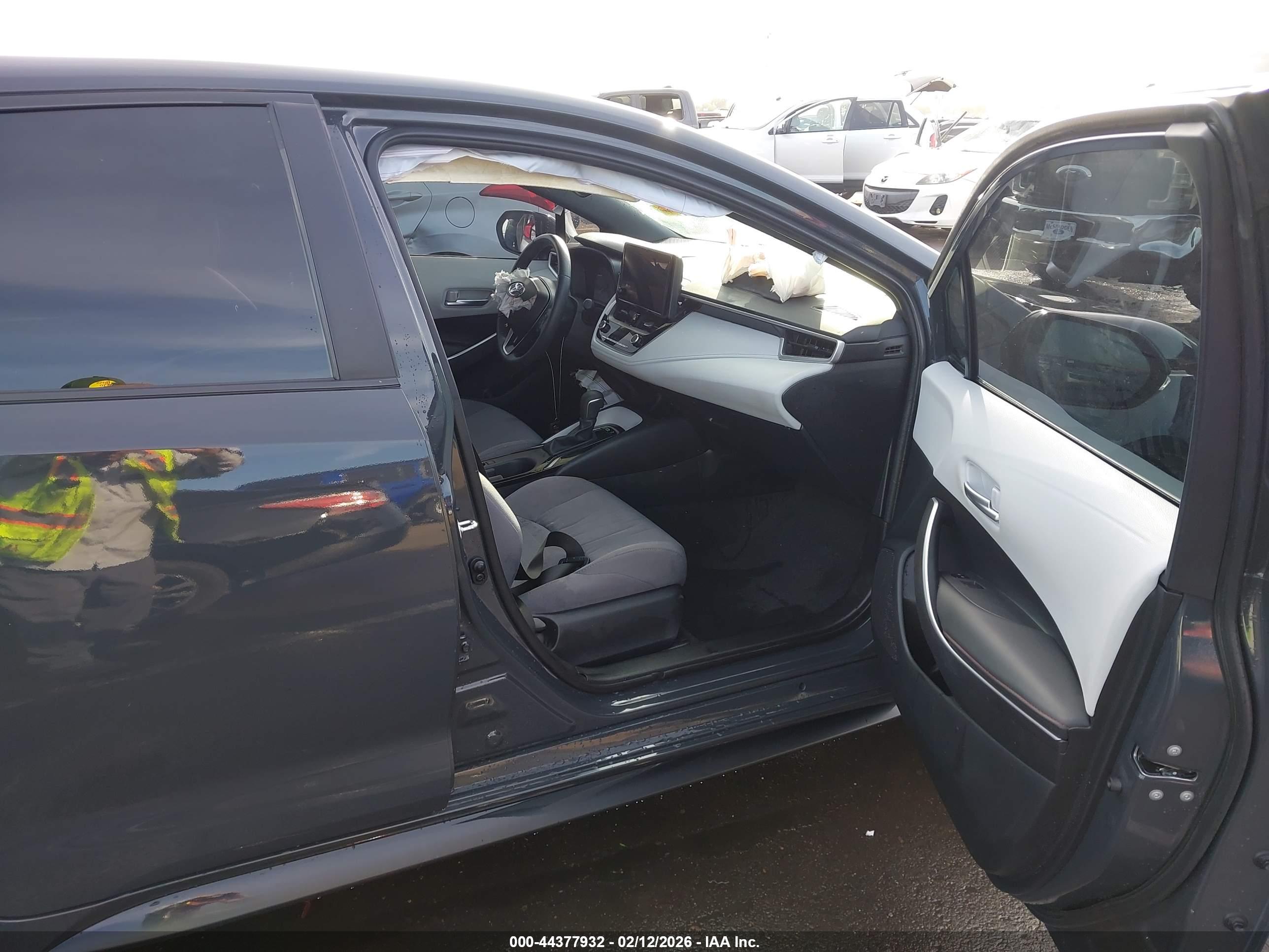 TOYOTA COROLLA image 5