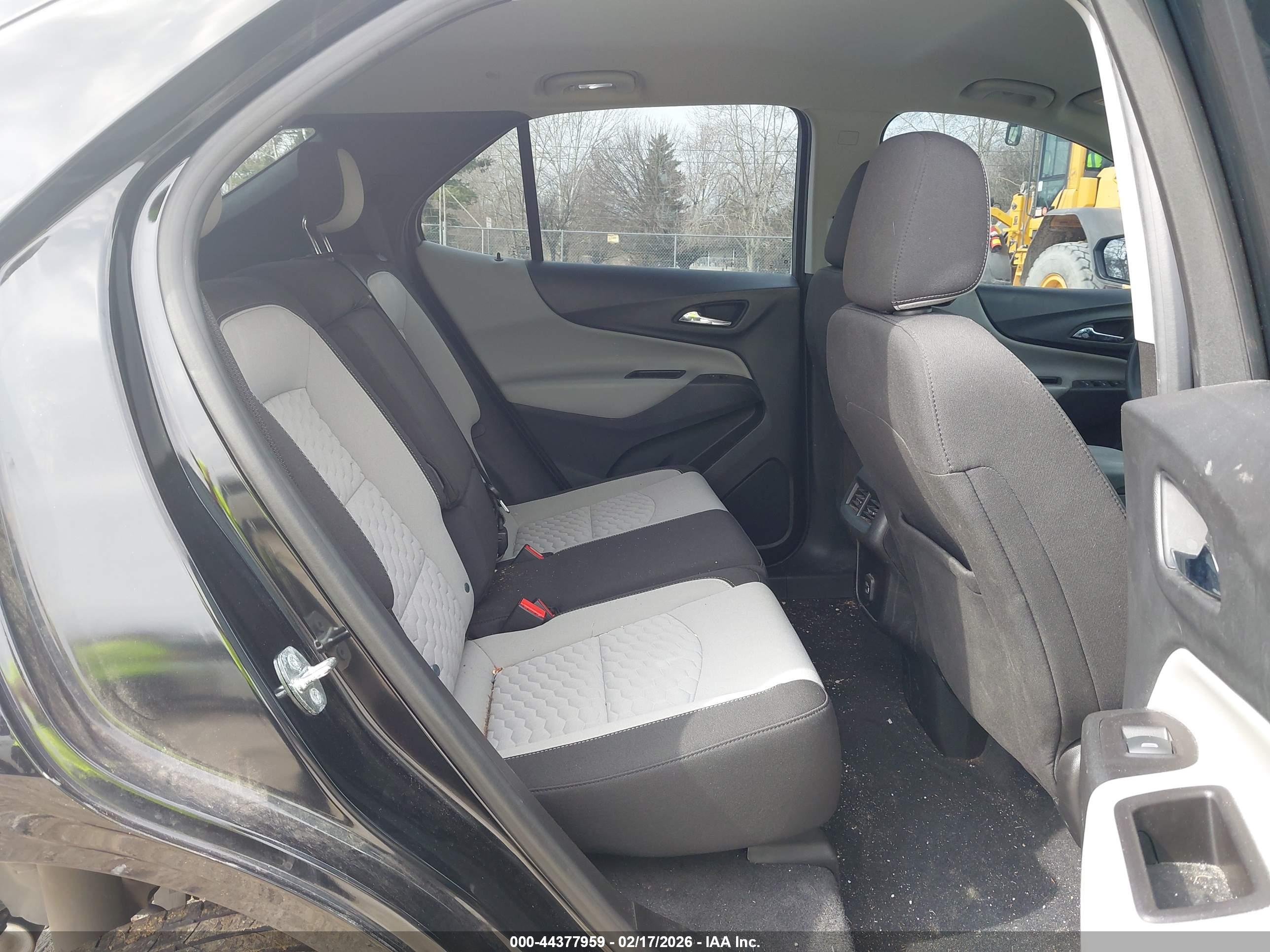 CHEVROLET EQUINOX image 8