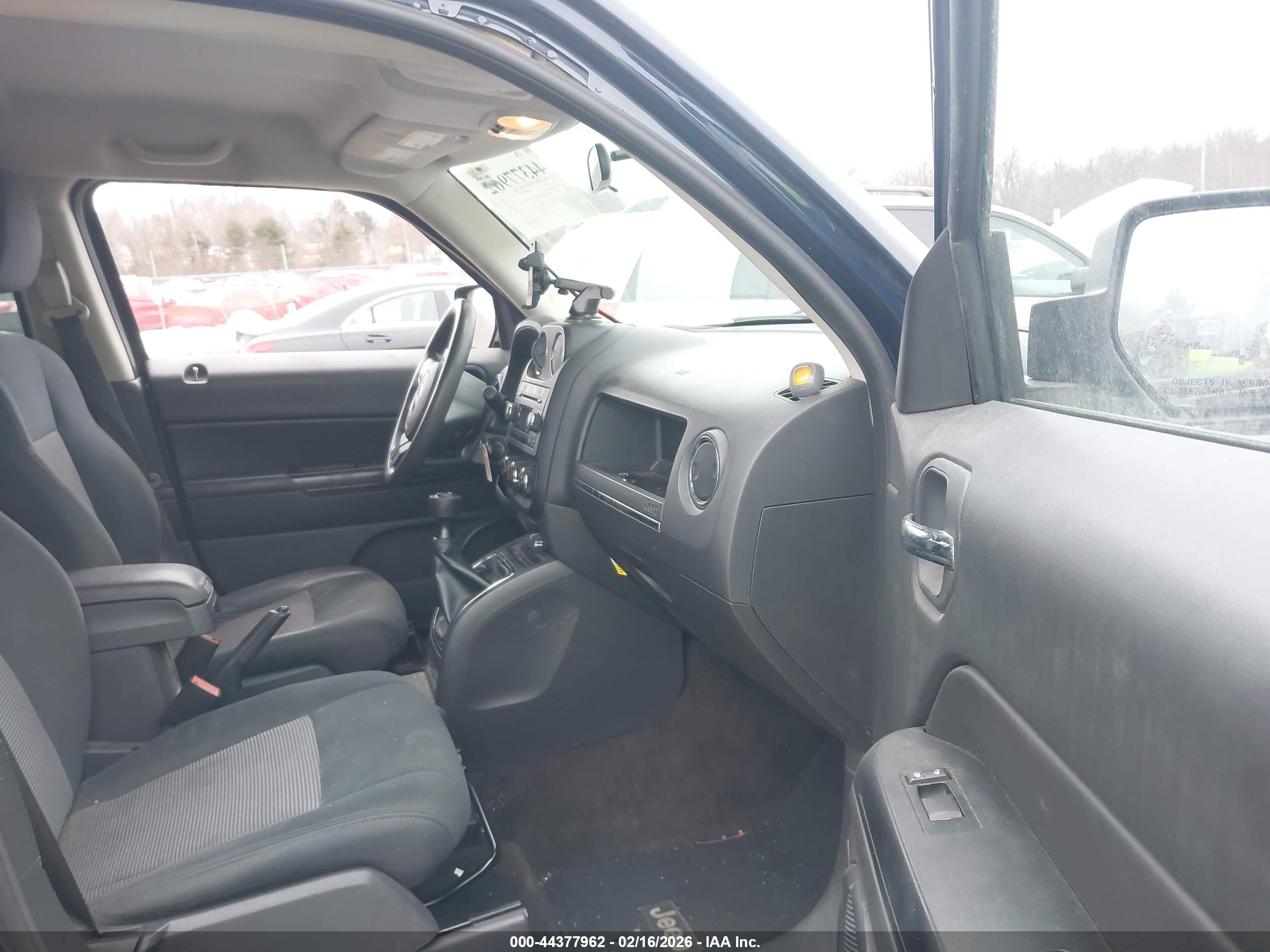 JEEP PATRIOT image 5