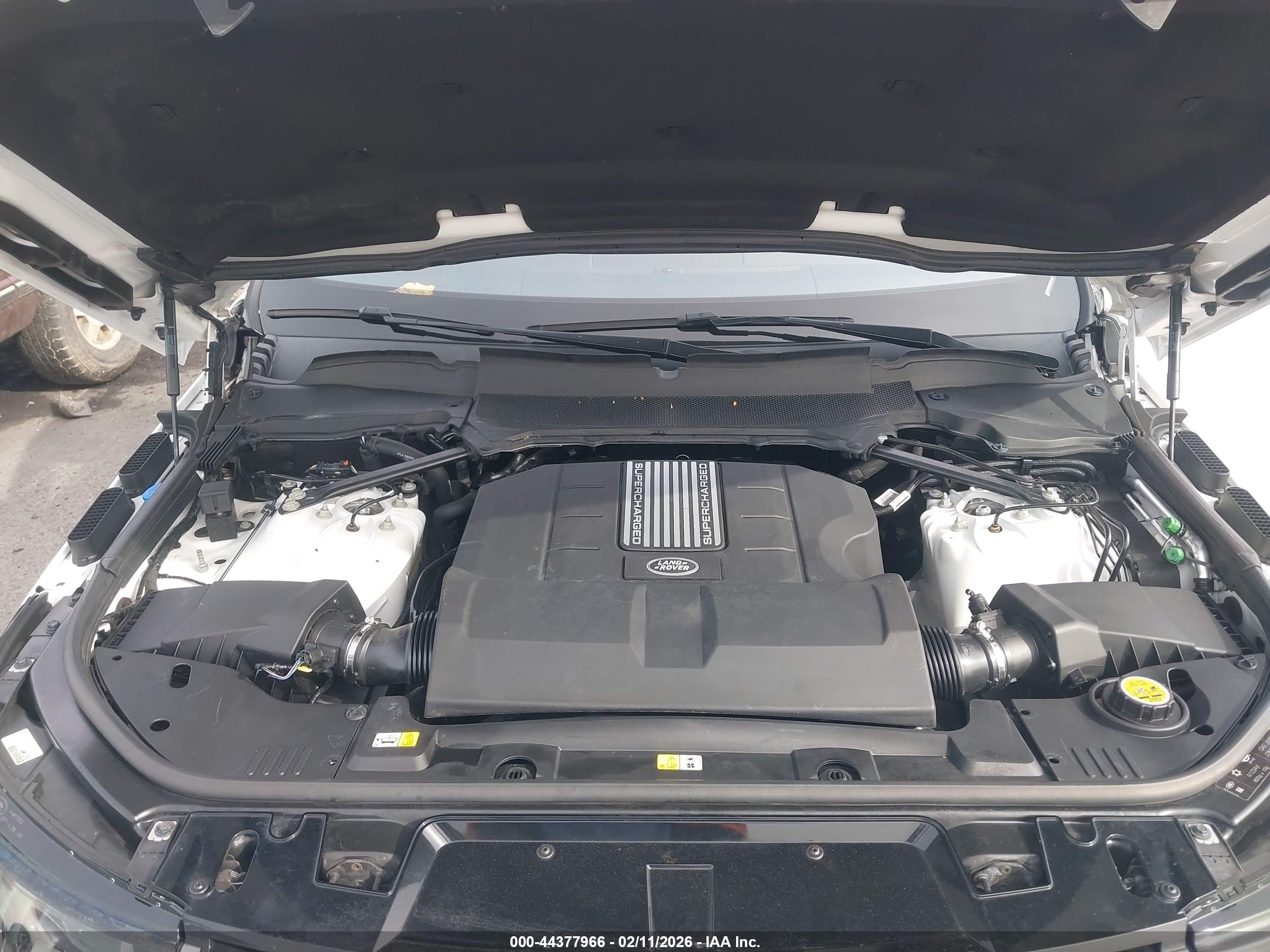 LAND ROVER image 10