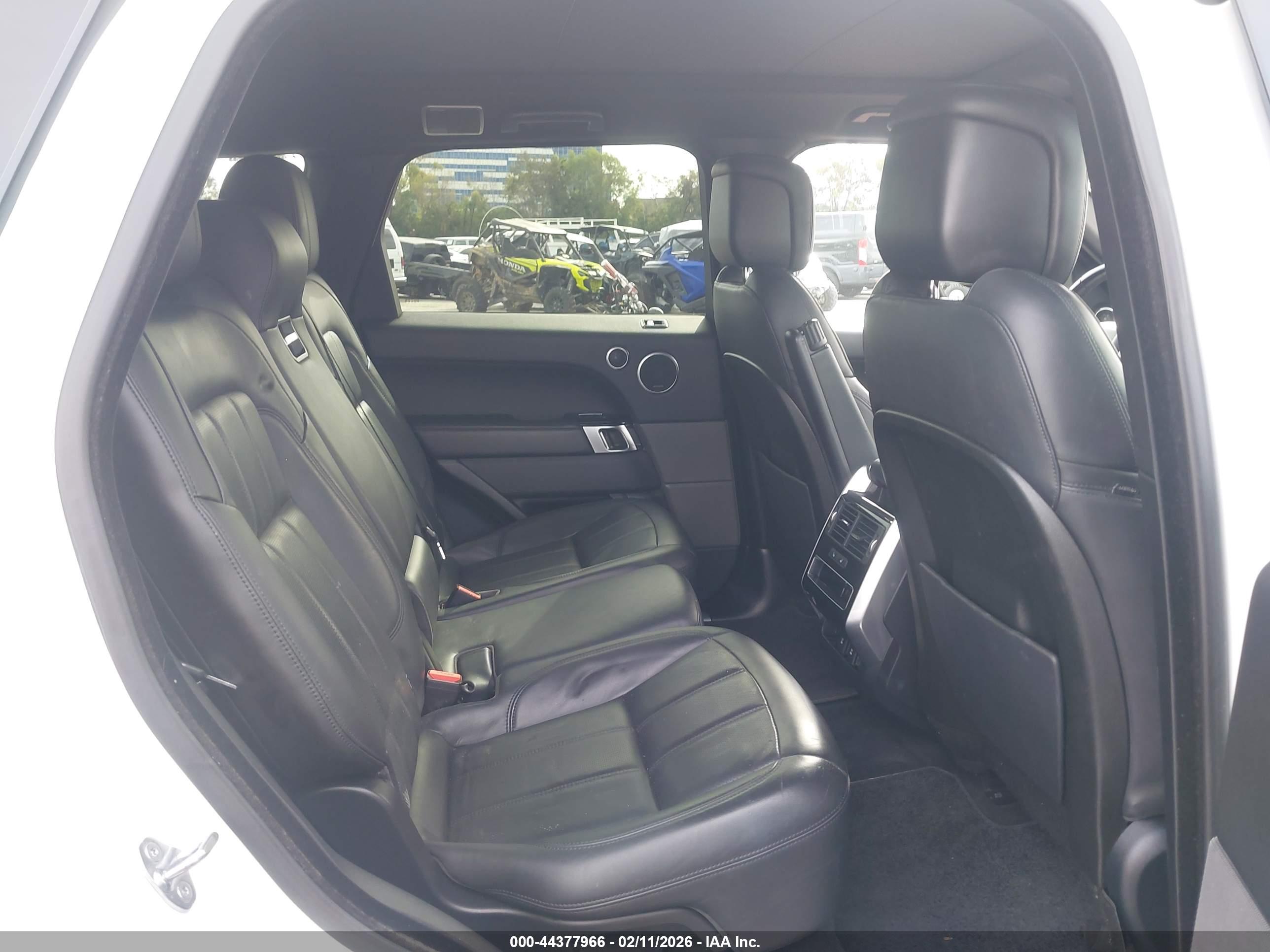 LAND ROVER image 8