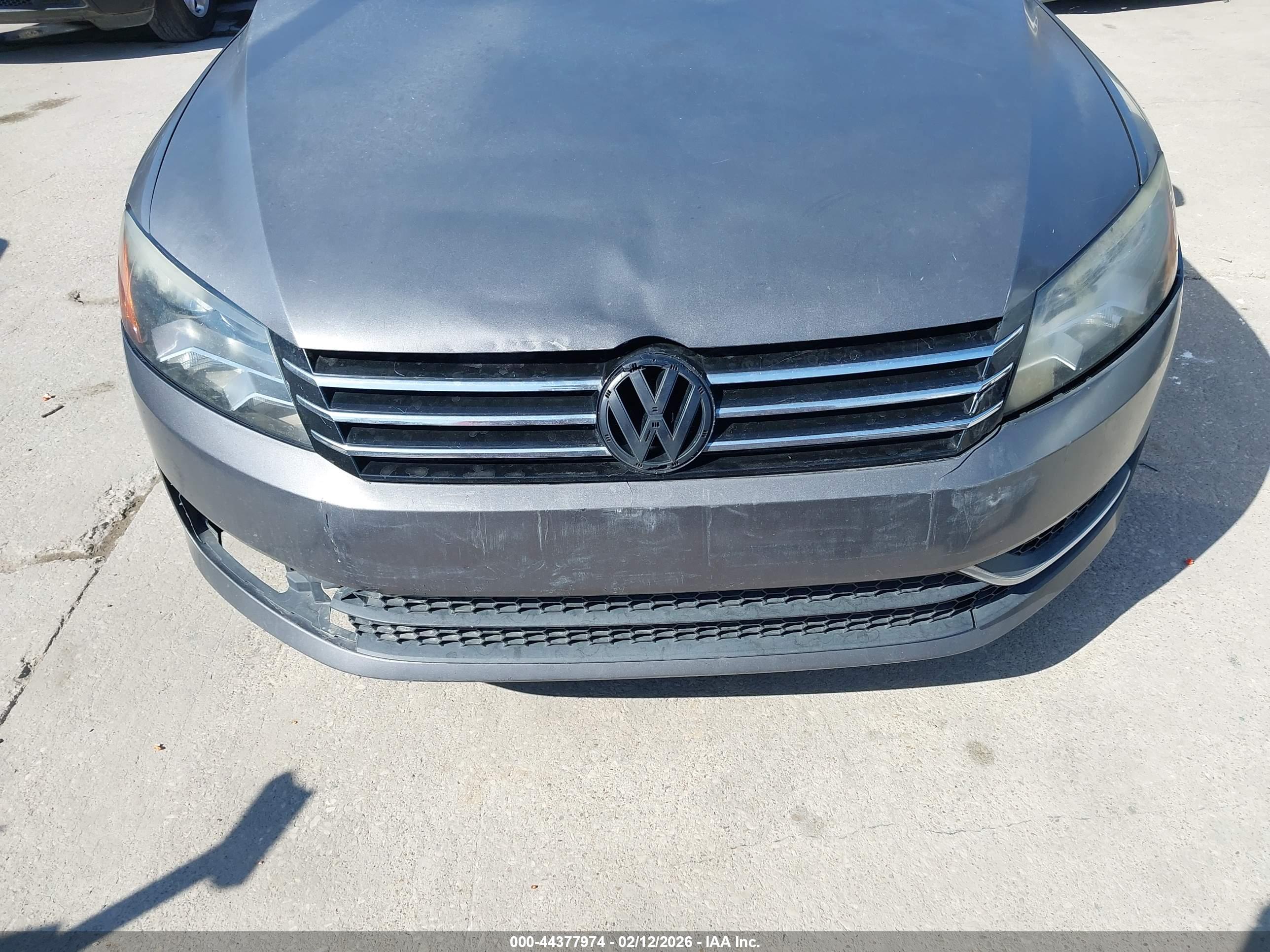 VOLKSWAGEN PASSAT image 6