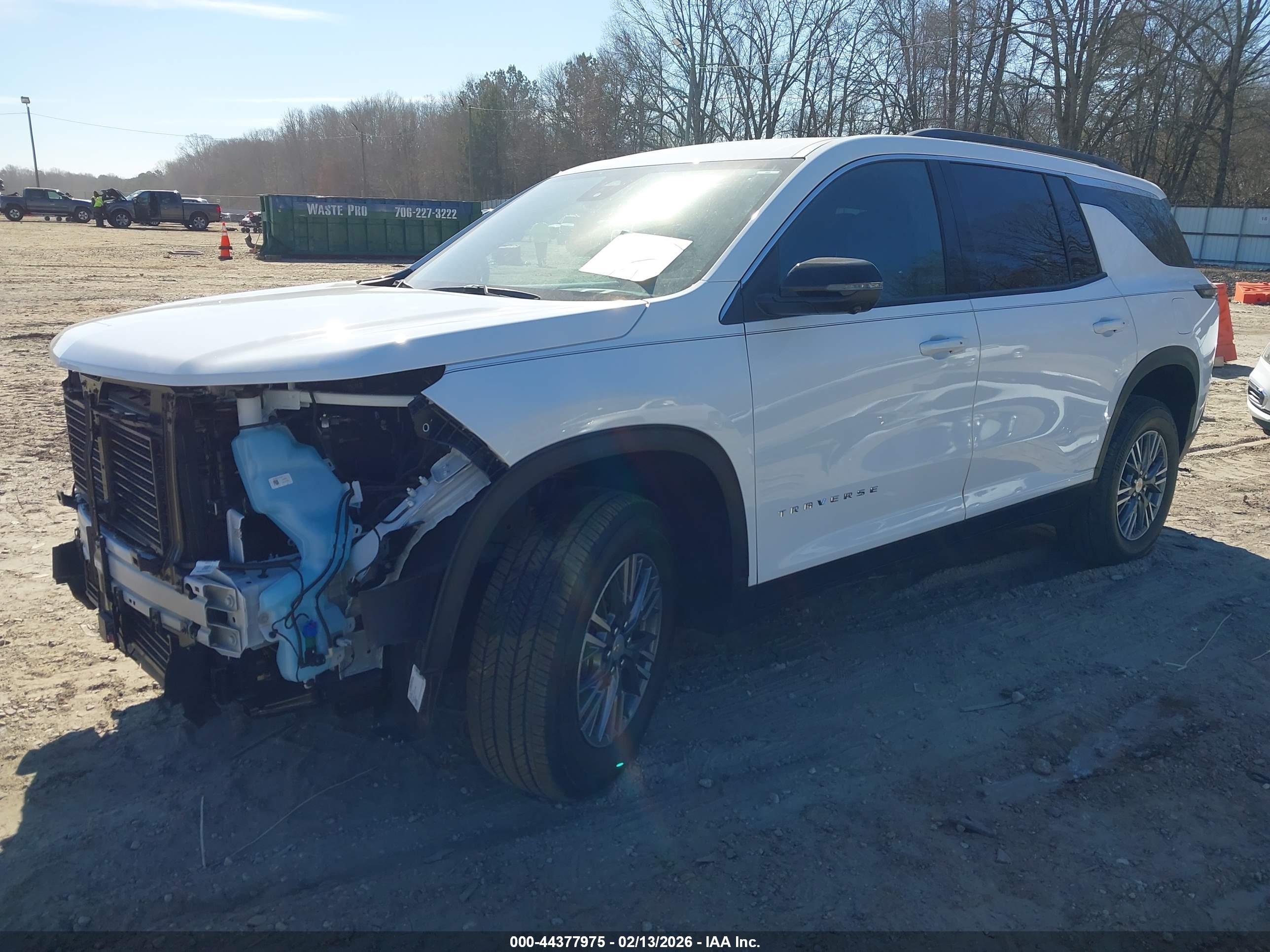 CHEVROLET TRAVERSE image 2
