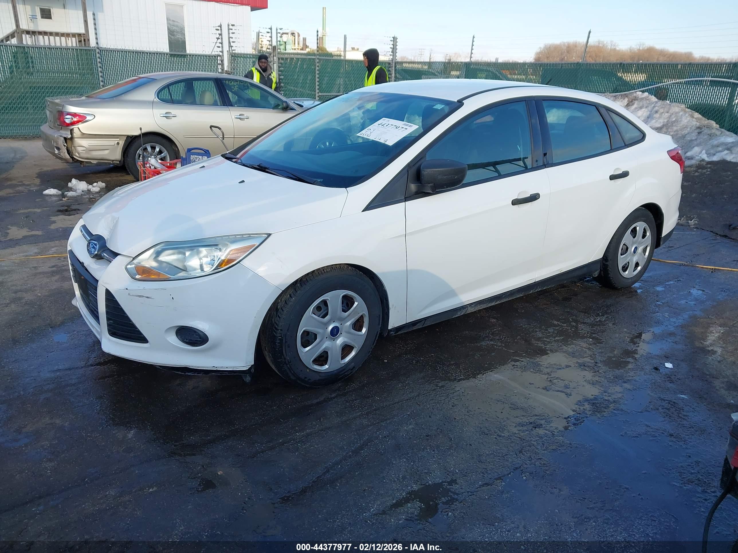 FORD FOCUS image 2