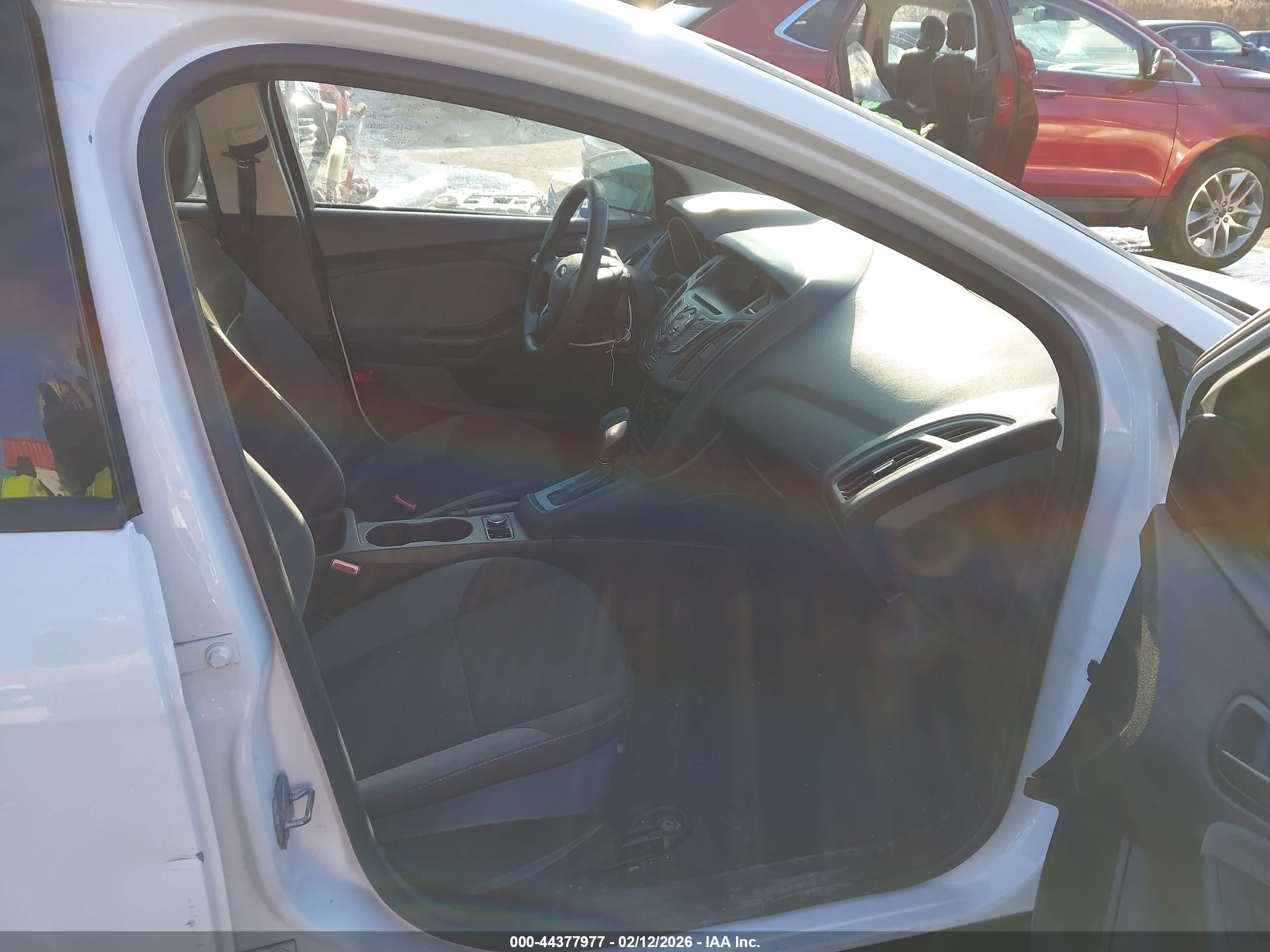 FORD FOCUS image 5