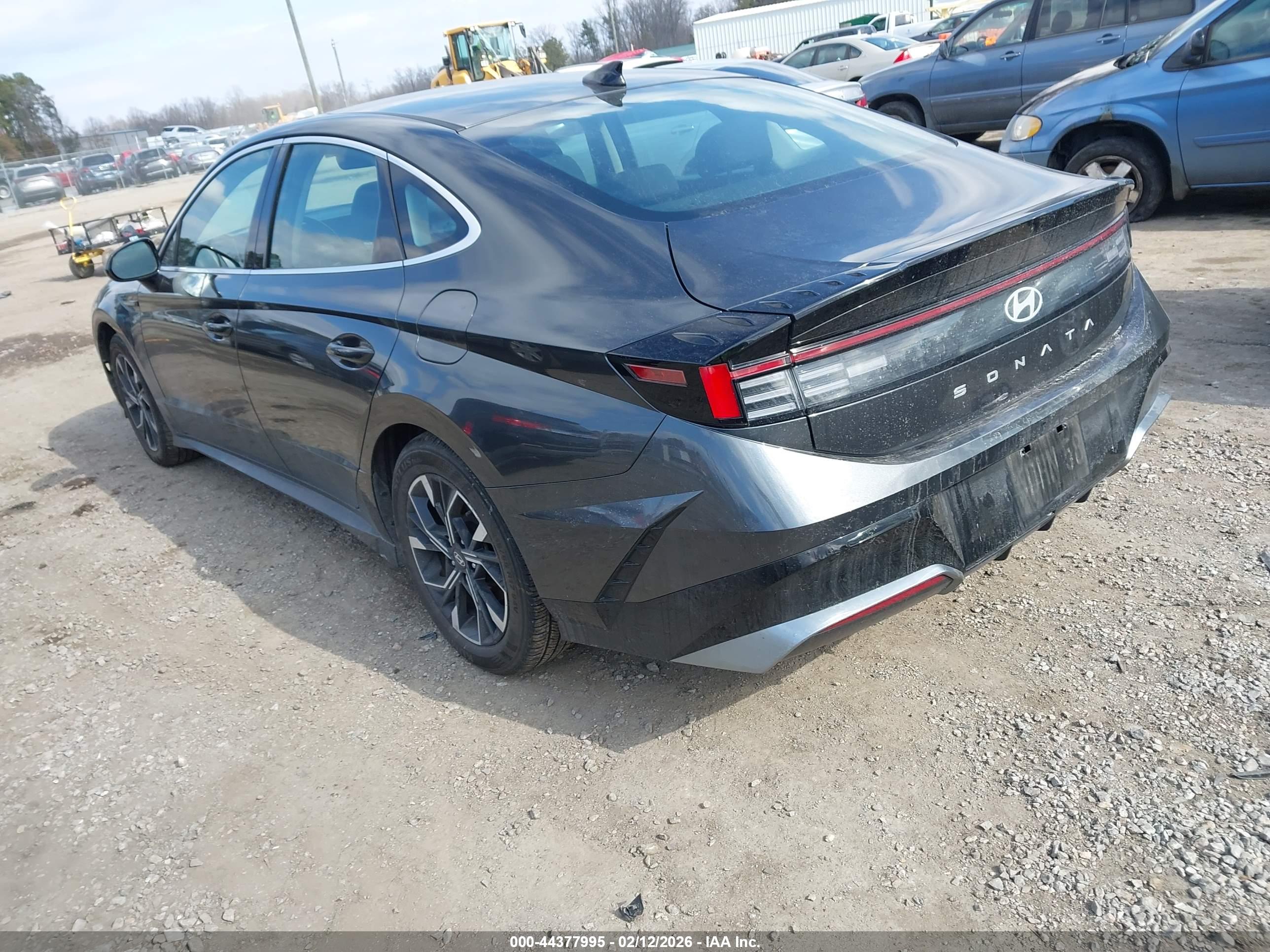 HYUNDAI SONATA image 3