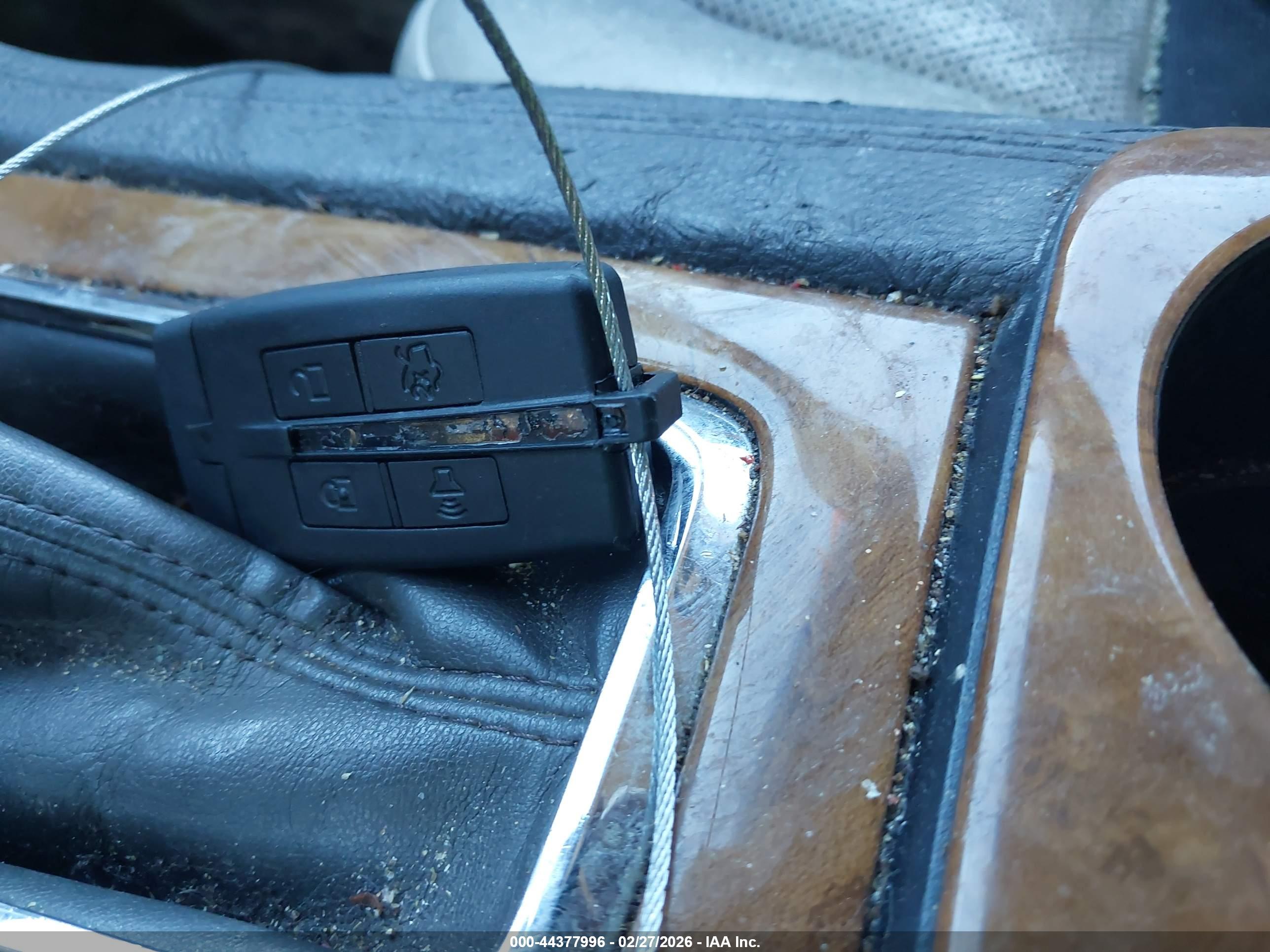 LINCOLN MKT image 11