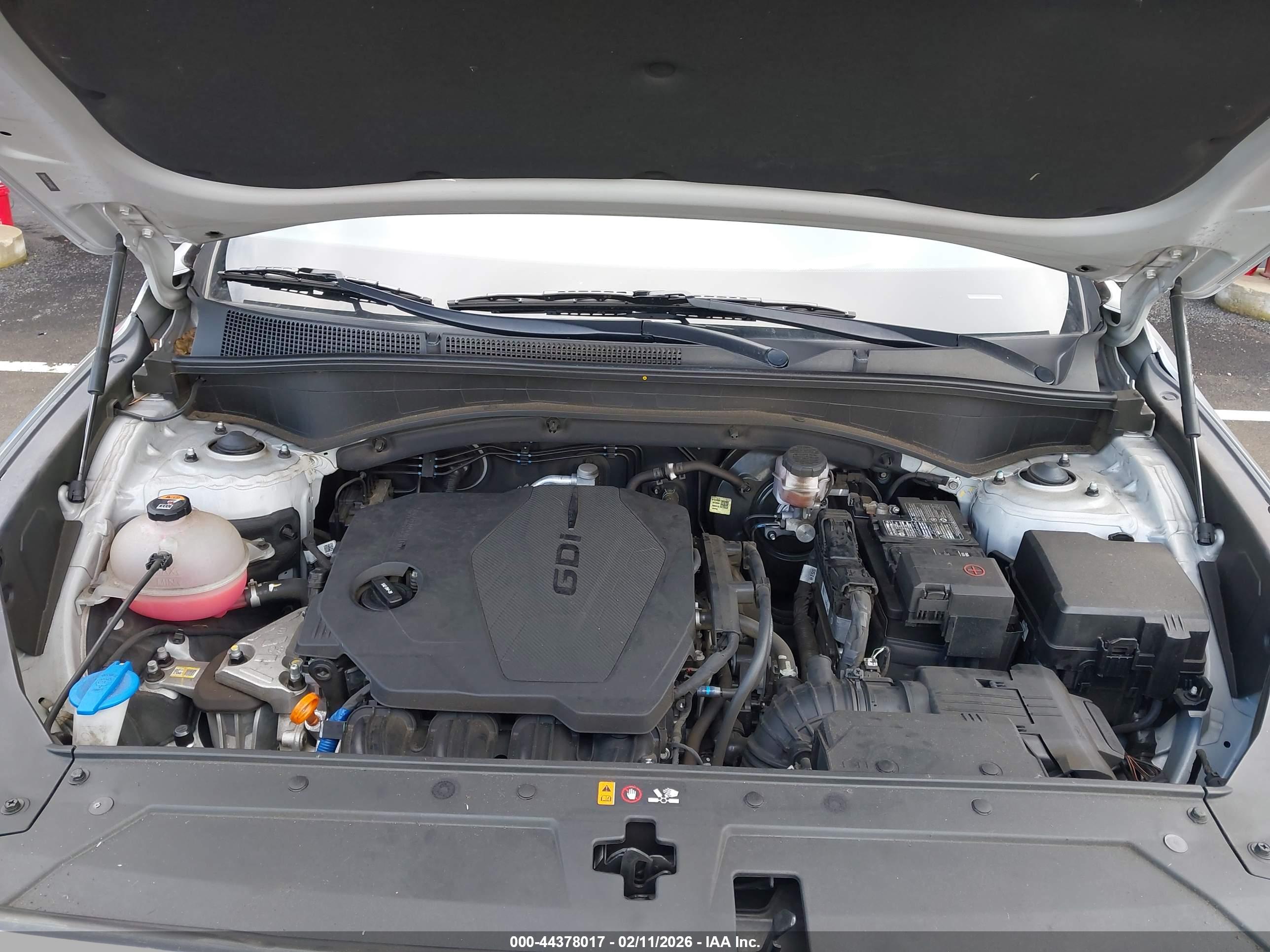 HYUNDAI SANTA image 10