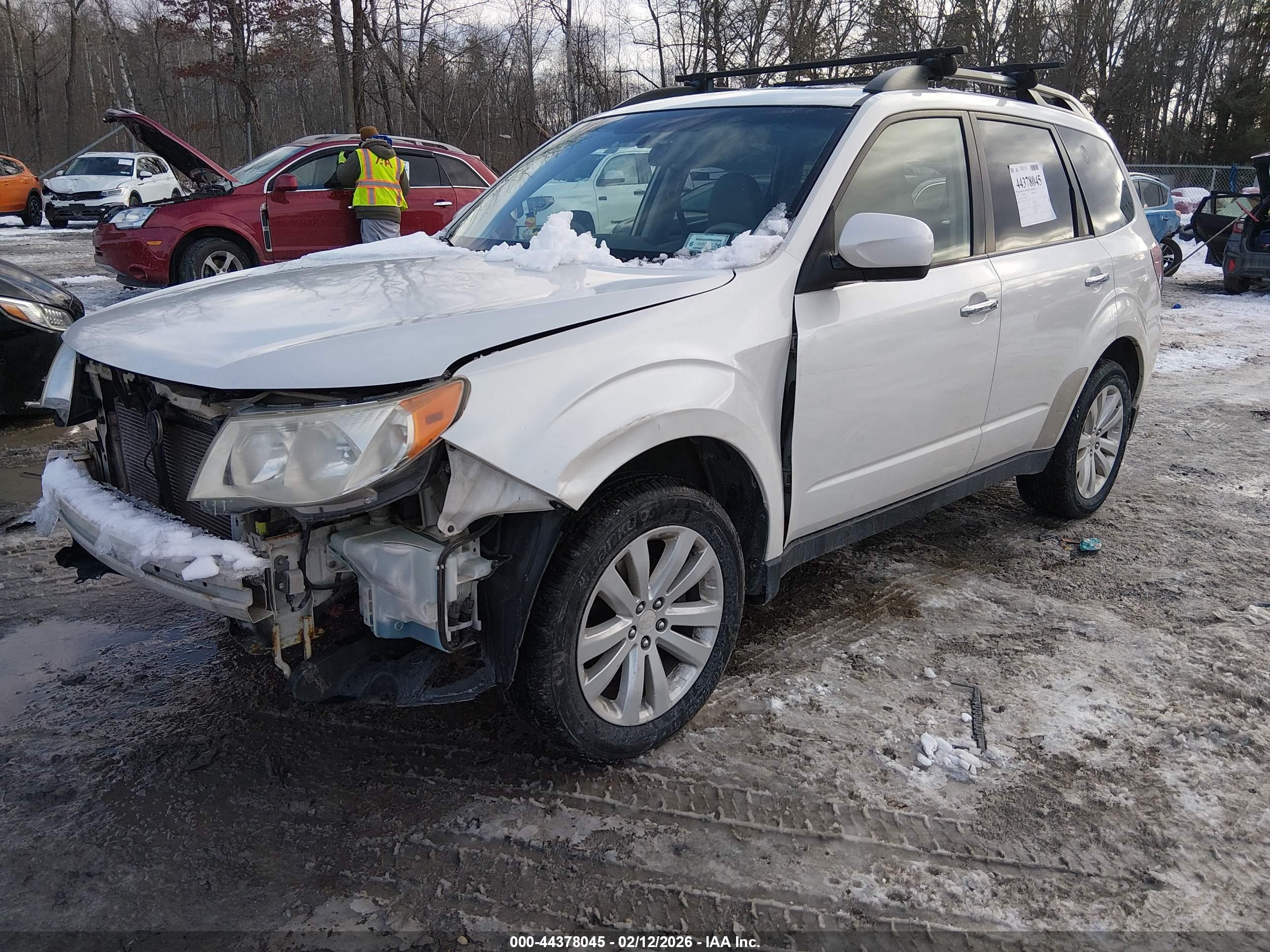 SUBARU FORESTER image 2