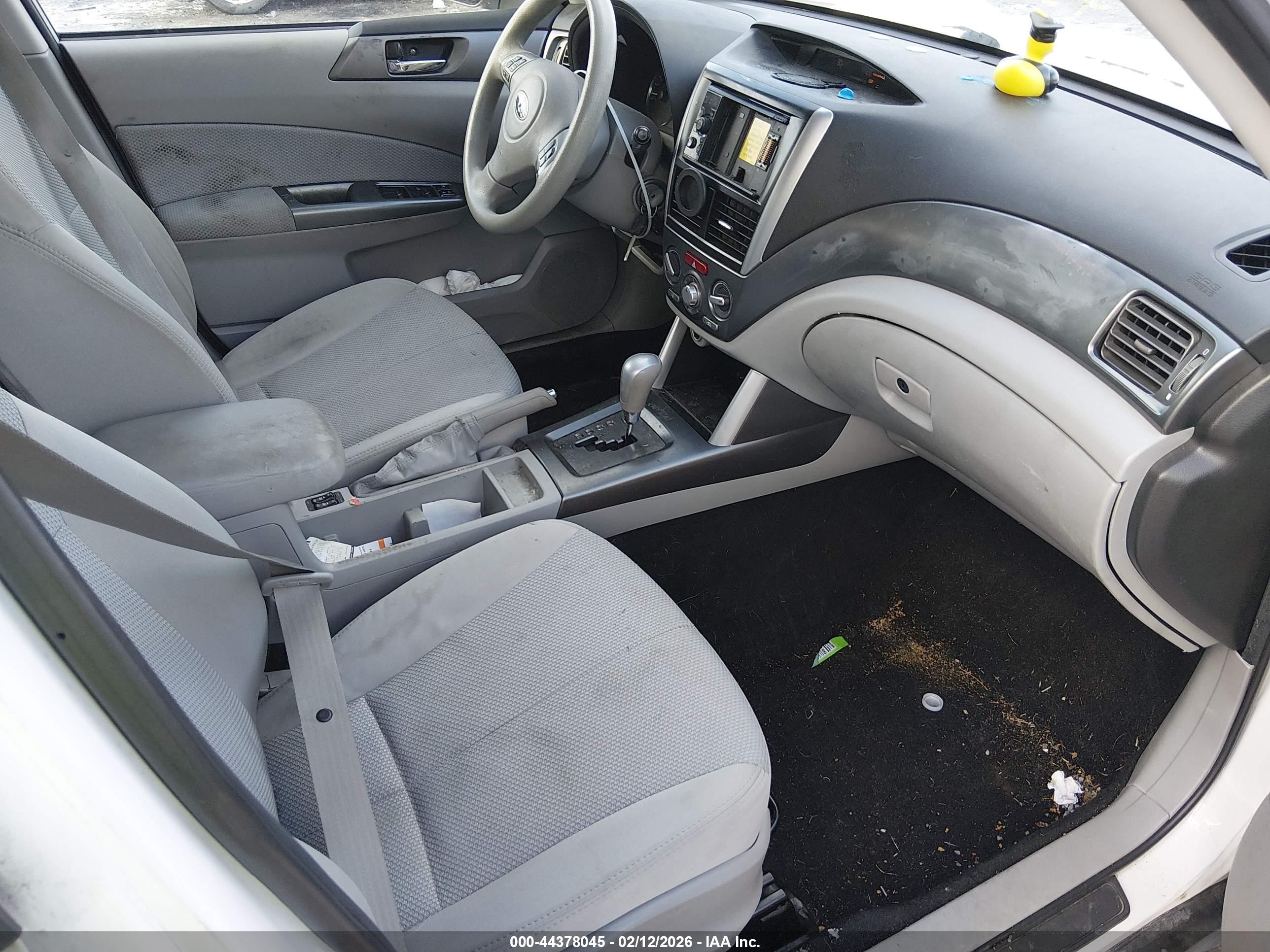 SUBARU FORESTER image 5