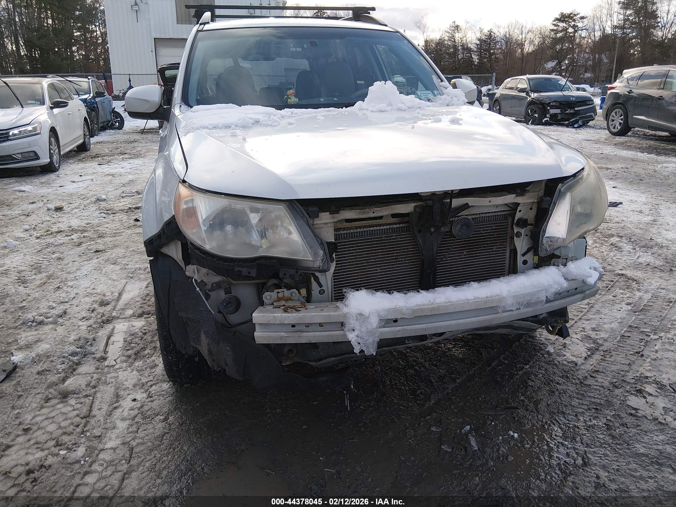 SUBARU FORESTER image 6